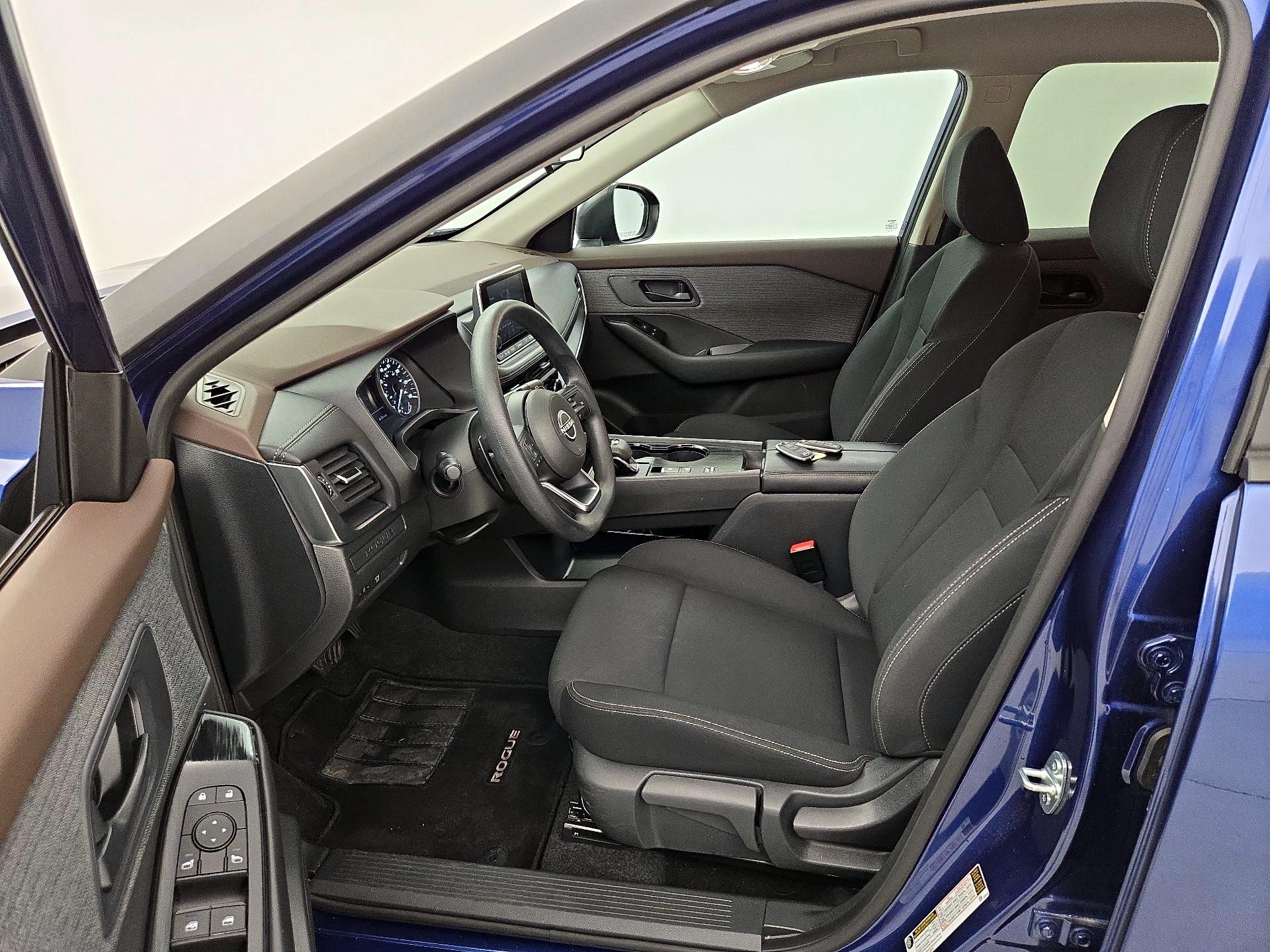 Thumbnail: 2023 Nissan Rogue - 11