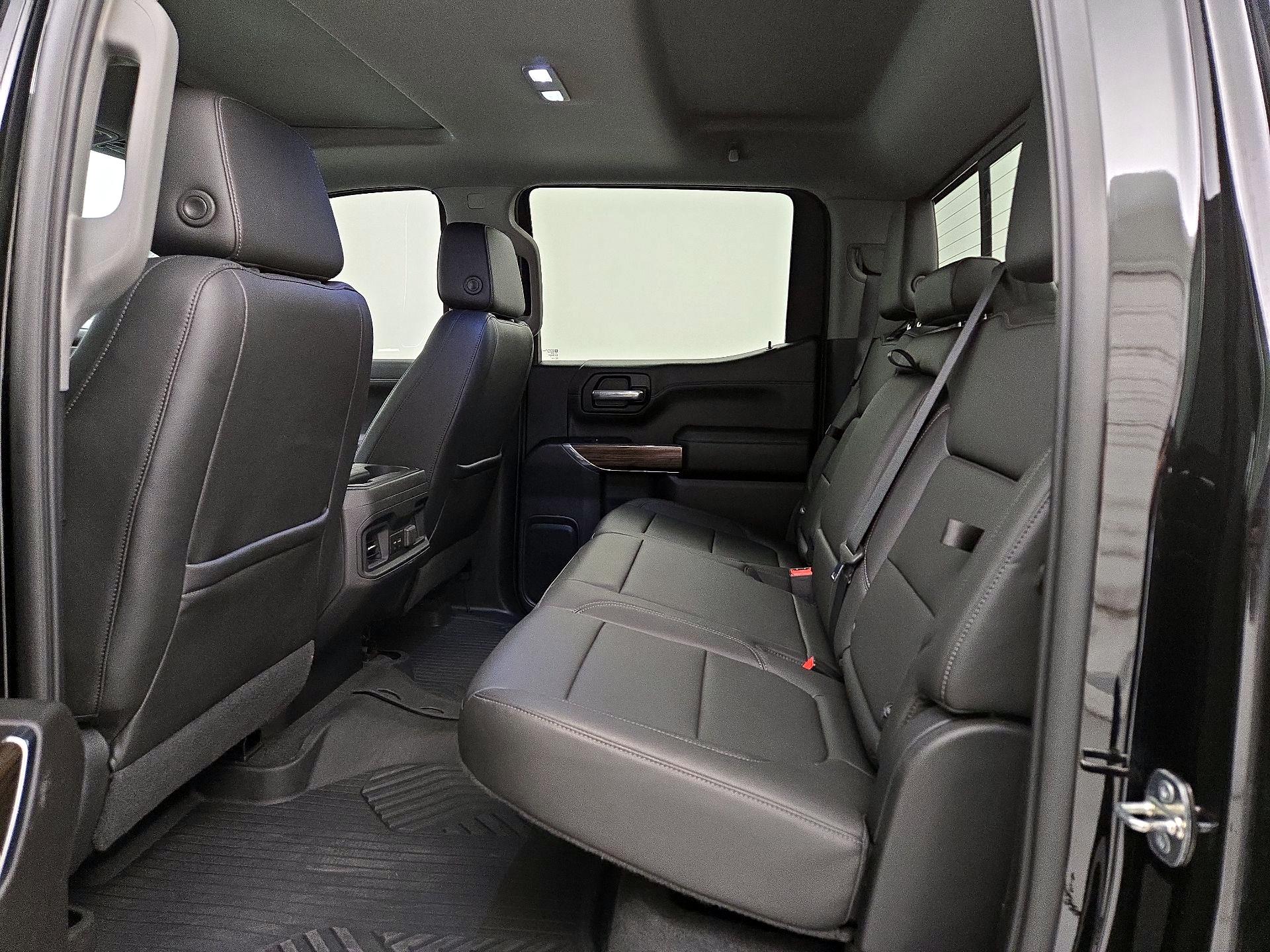 Thumbnail: 2020 Chevrolet Silverado 1500 - 20