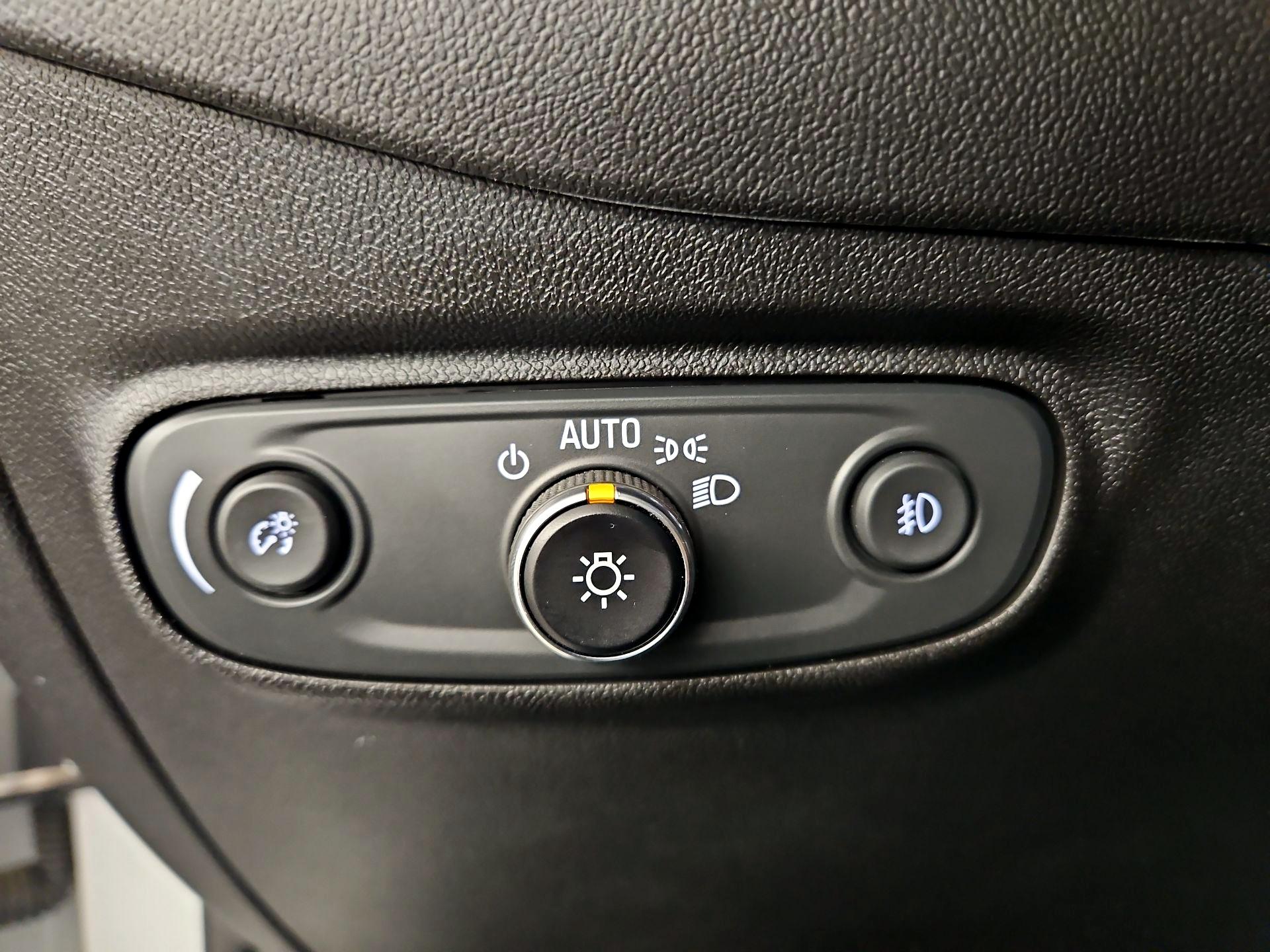 Thumbnail: 2020 Chevrolet Equinox - 13