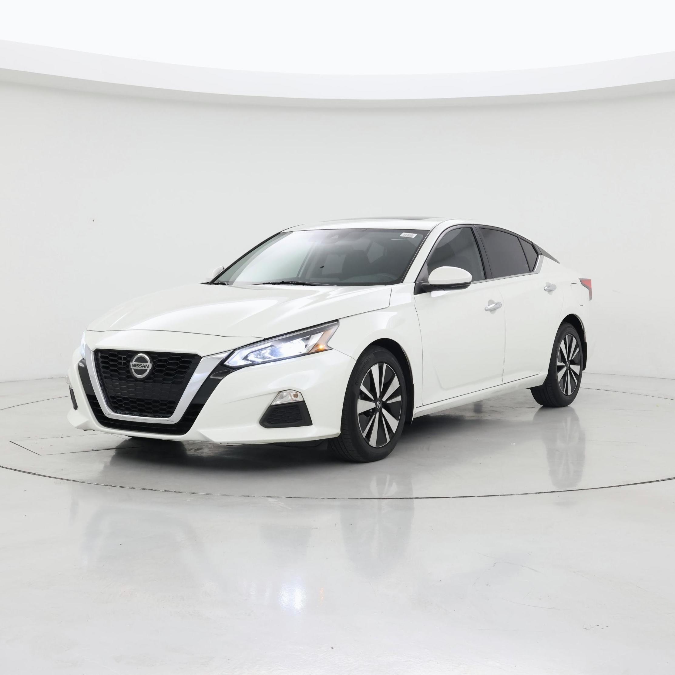 Thumbnail: 2022 Nissan Altima - 4
