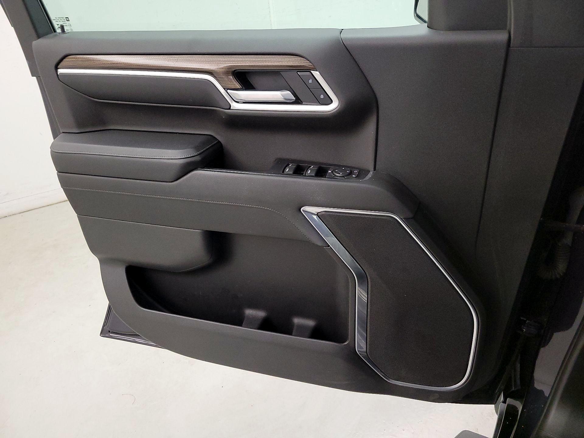 Thumbnail: 2022 Chevrolet Silverado 1500 - 10