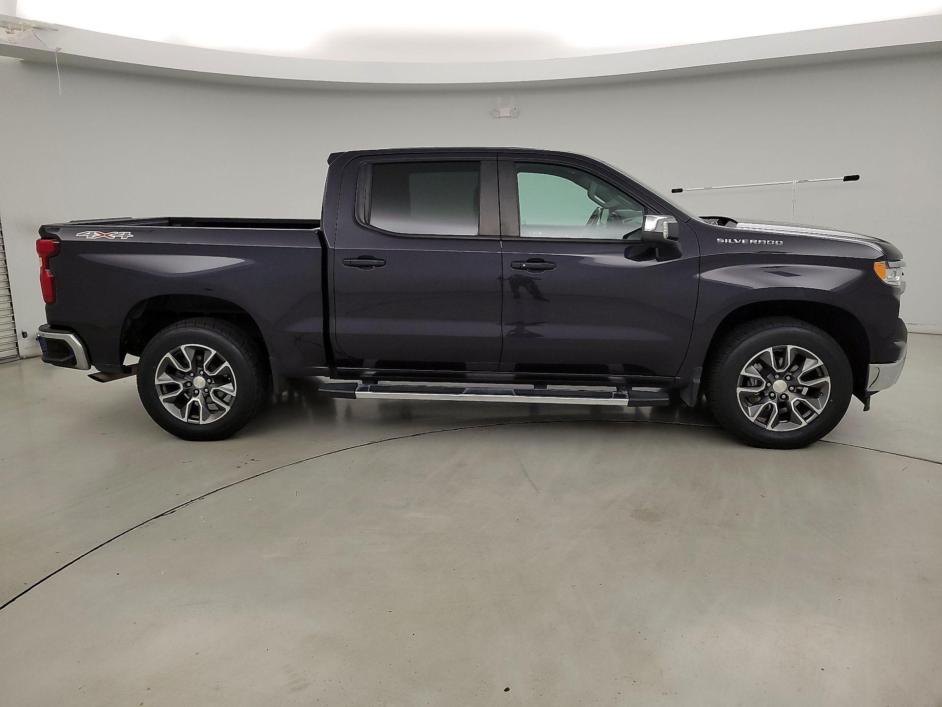 Thumbnail: 2022 Chevrolet Silverado 1500 - 4