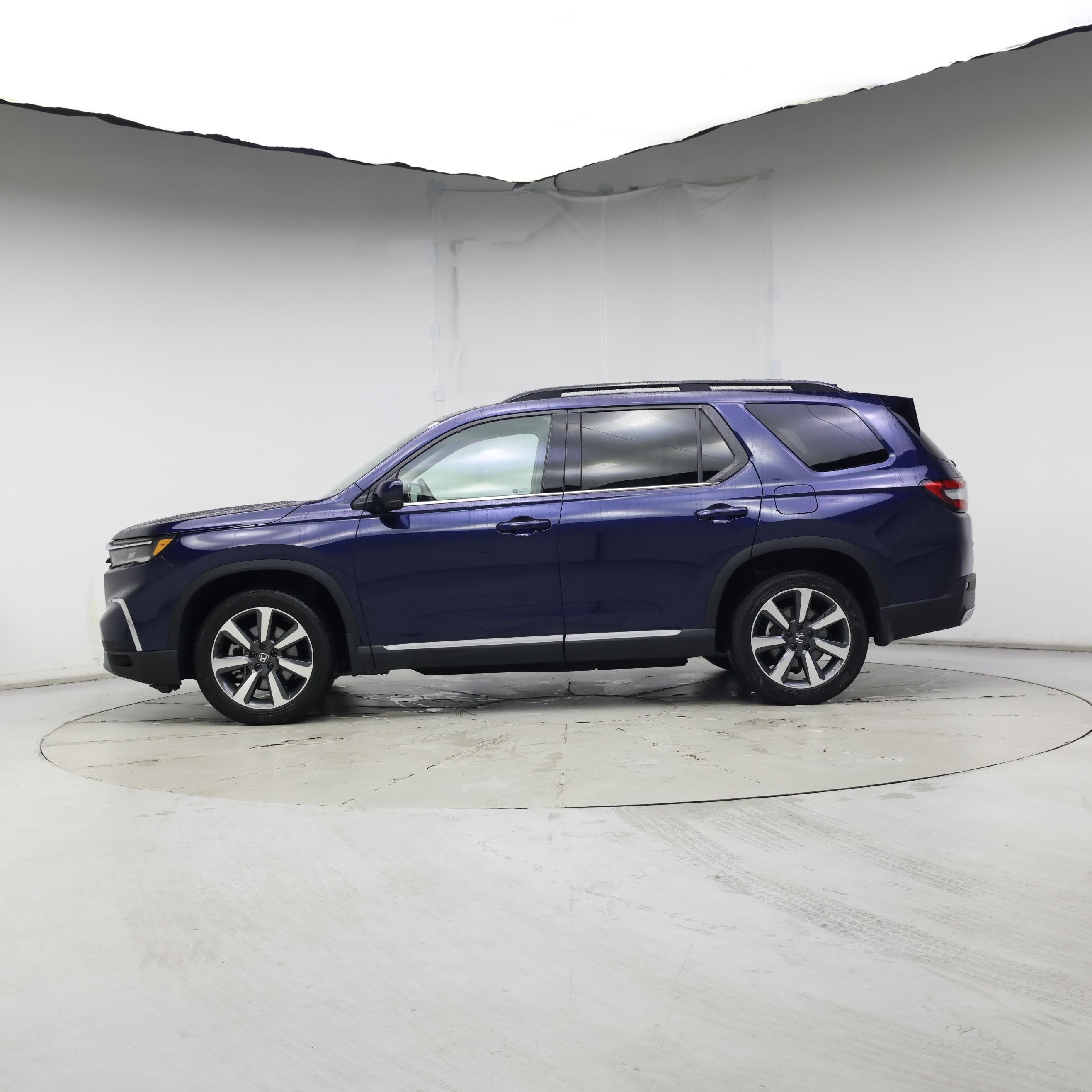 Thumbnail: 2023 Honda Pilot - 3