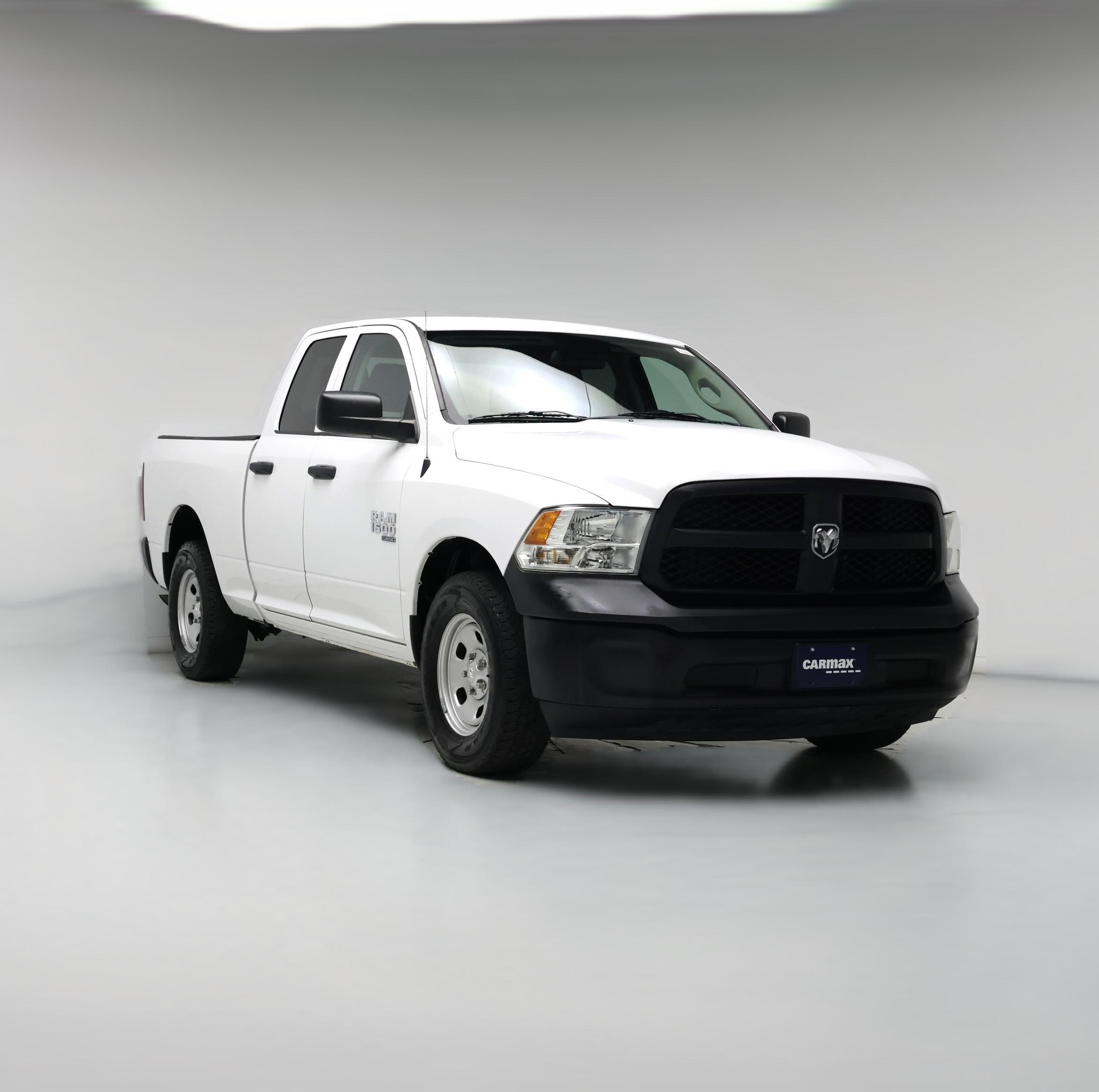 Thumbnail: 2019 RAM 1500 Classic - 1