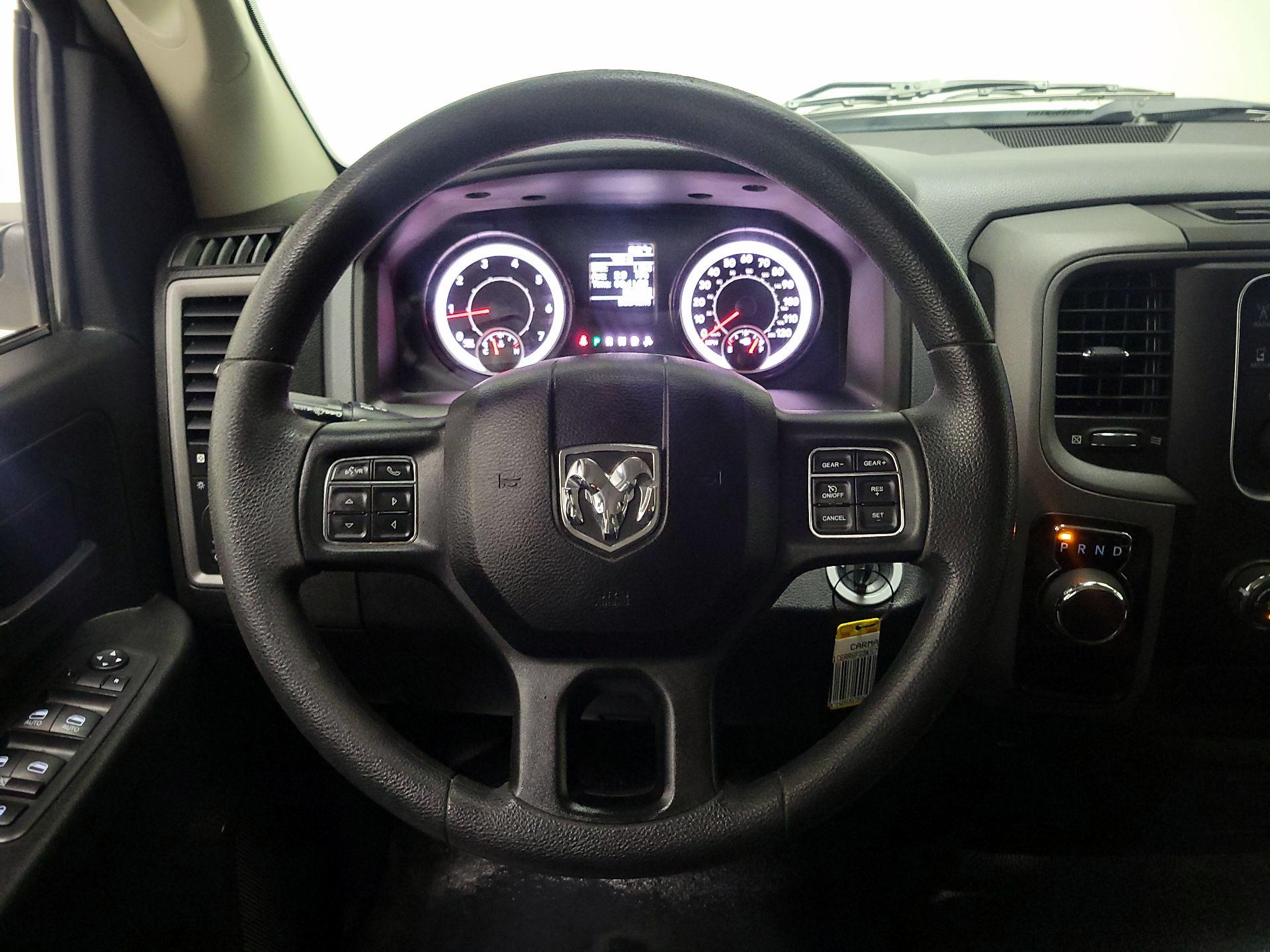Thumbnail: 2019 RAM 1500 Classic - 10