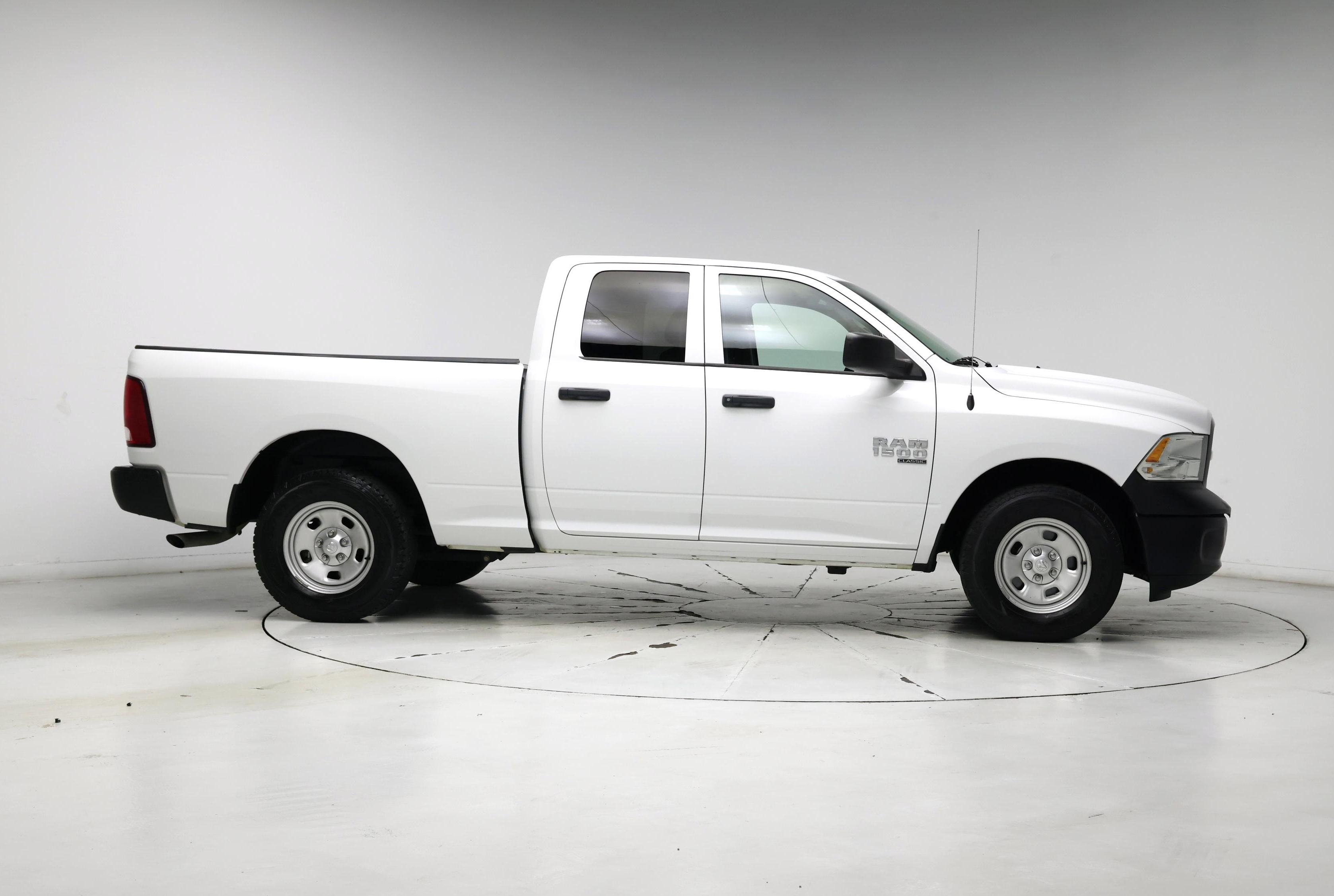 Thumbnail: 2019 RAM 1500 Classic - 7
