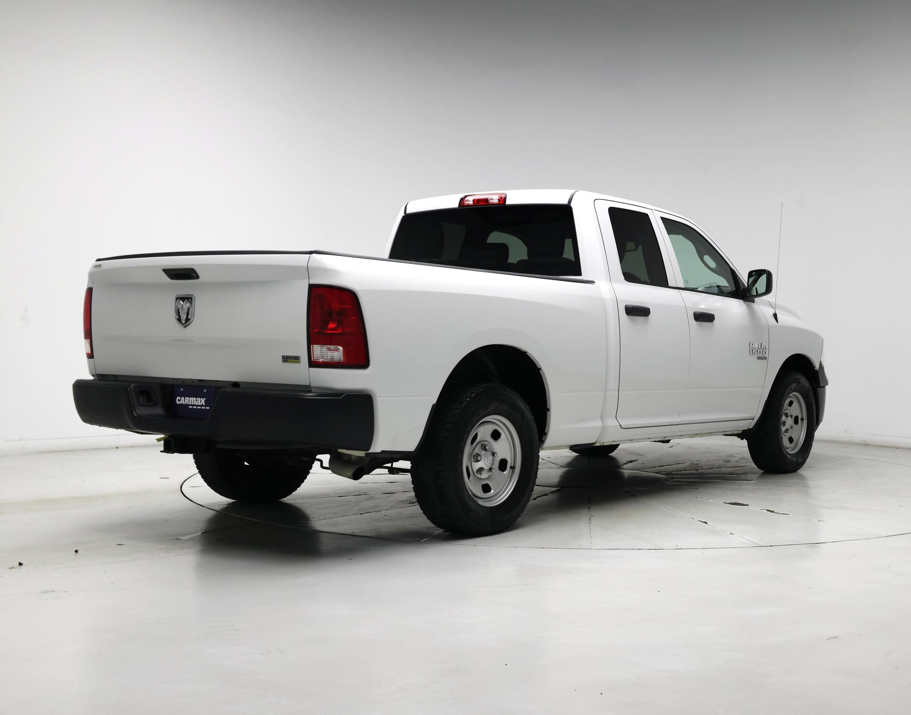 Thumbnail: 2019 RAM 1500 Classic - 8