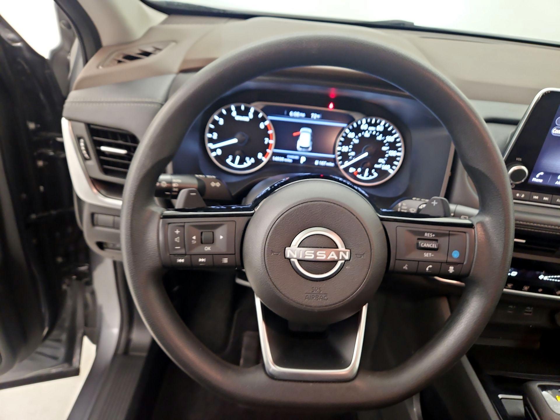 Thumbnail: 2023 Nissan Rogue - 10