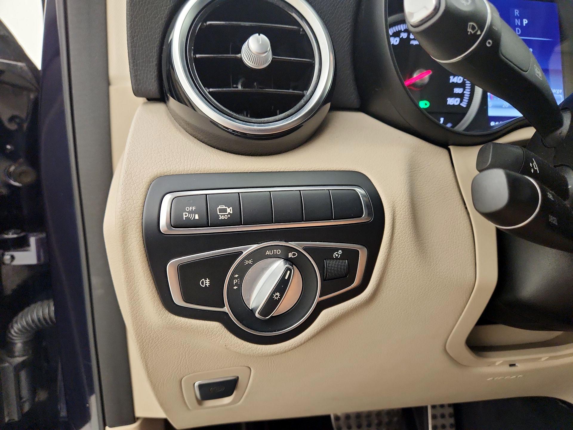 Thumbnail: 2017 Mercedes-Benz GLC - 13