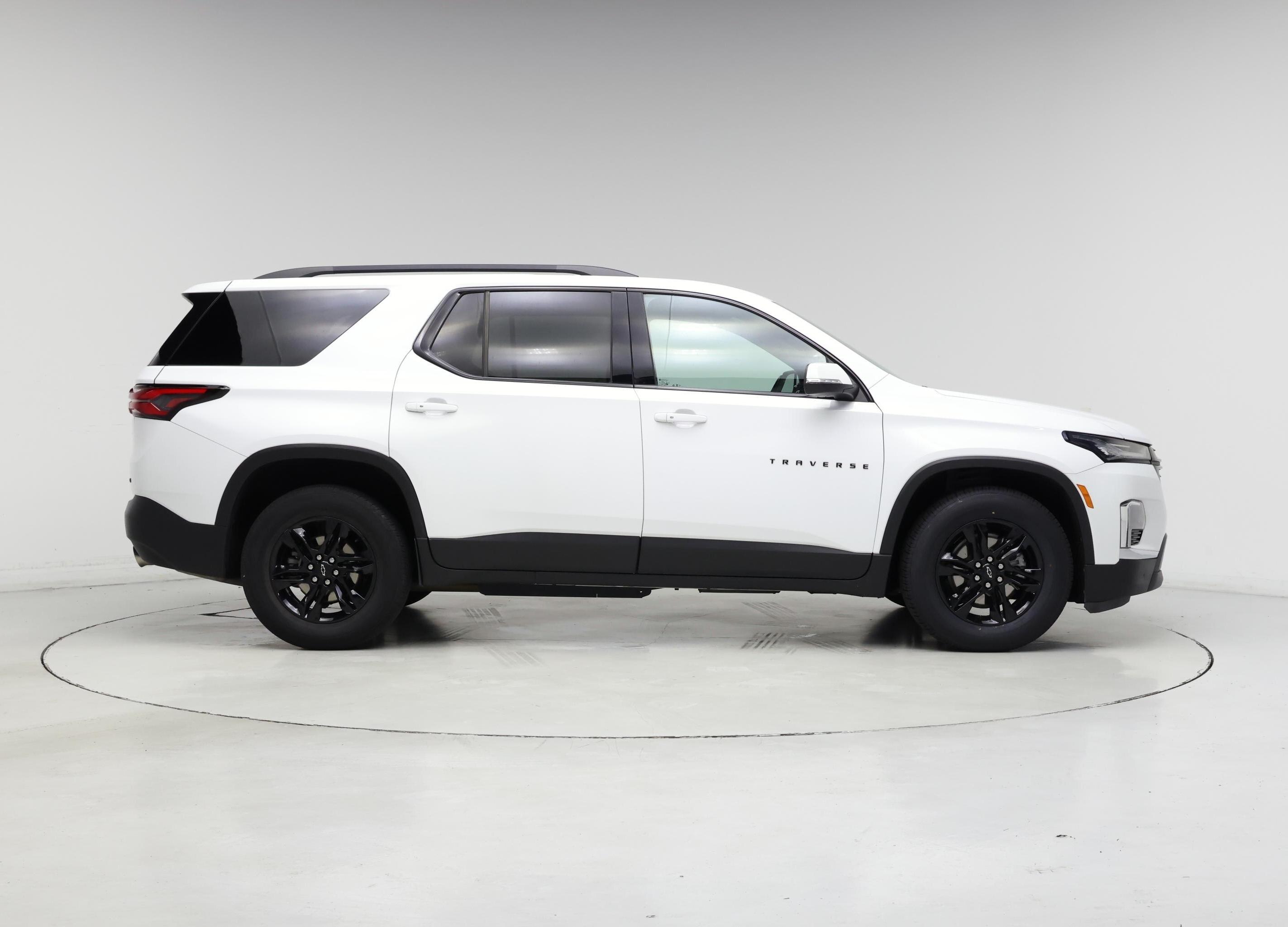 Thumbnail: 2022 Chevrolet Traverse - 7