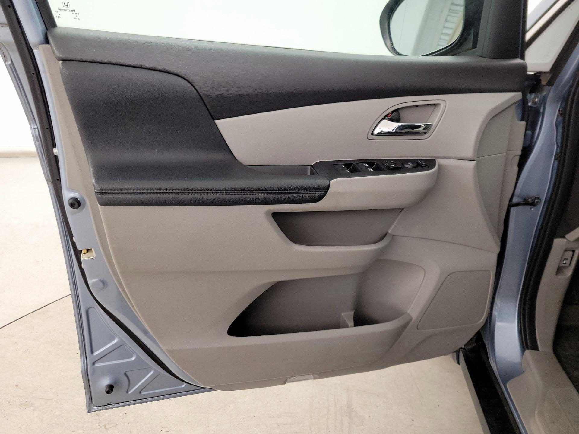 Thumbnail: 2014 Honda Odyssey - 12