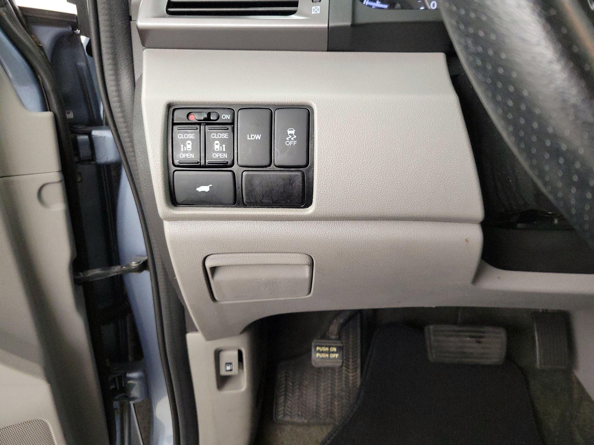 Thumbnail: 2014 Honda Odyssey - 13
