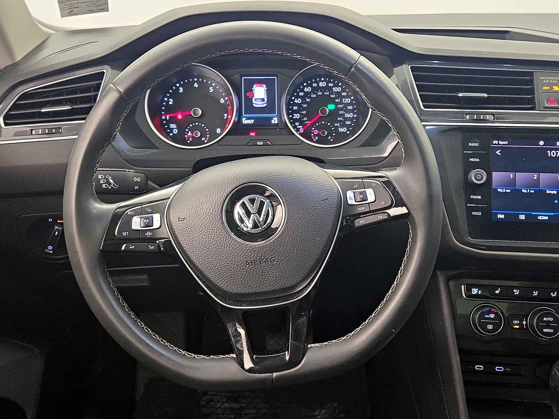 Thumbnail: 2021 Volkswagen Tiguan - 10
