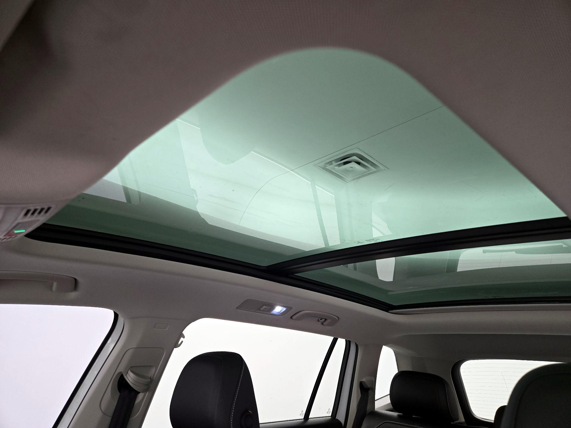 Thumbnail: 2021 Volkswagen Tiguan - 19