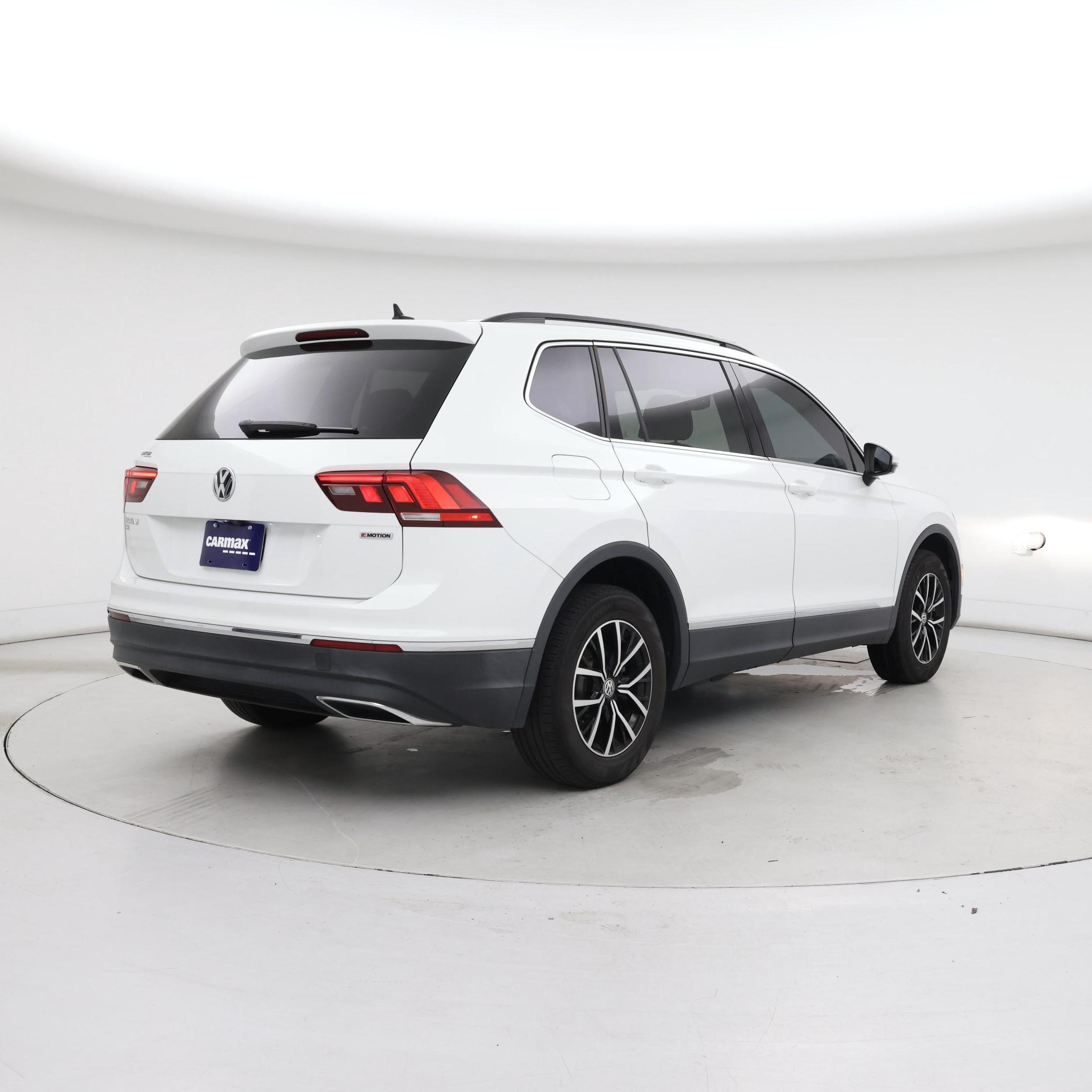 Thumbnail: 2021 Volkswagen Tiguan - 8