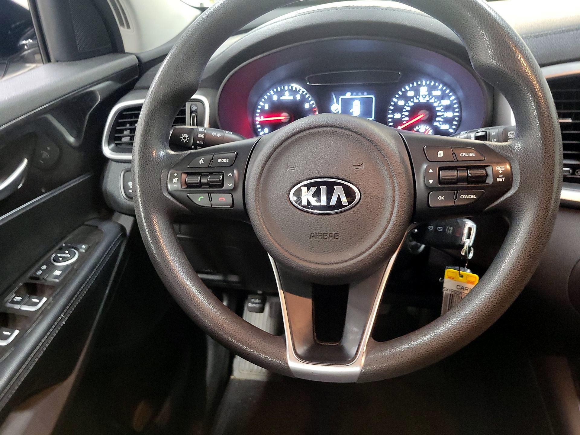 Thumbnail: 2017 Kia Sorento - 10