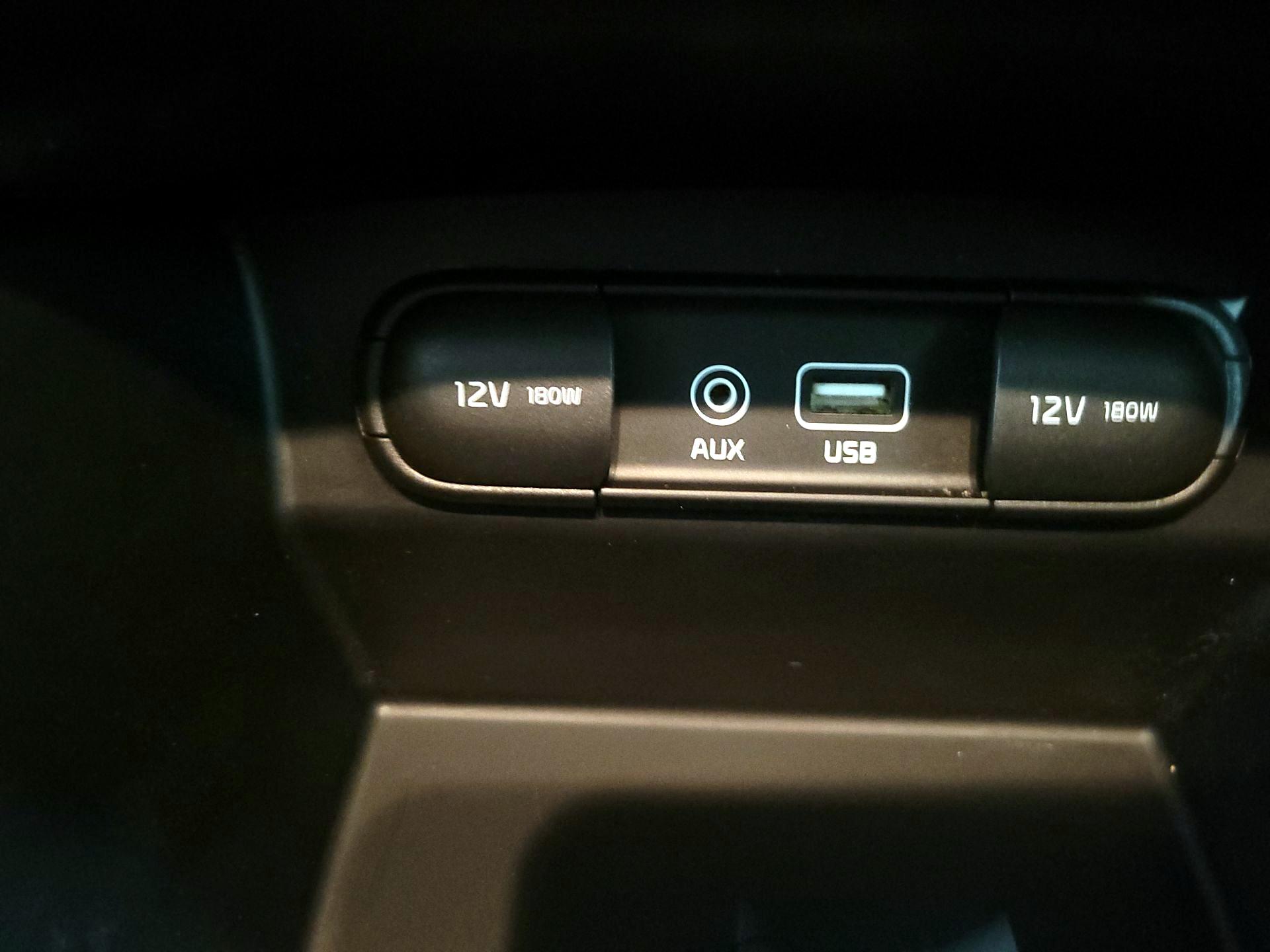Thumbnail: 2017 Kia Sorento - 18