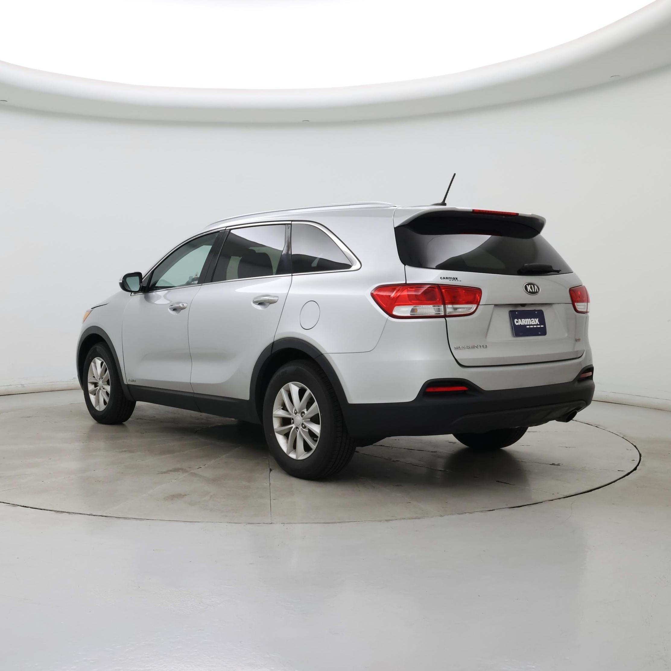 Thumbnail: 2017 Kia Sorento - 2