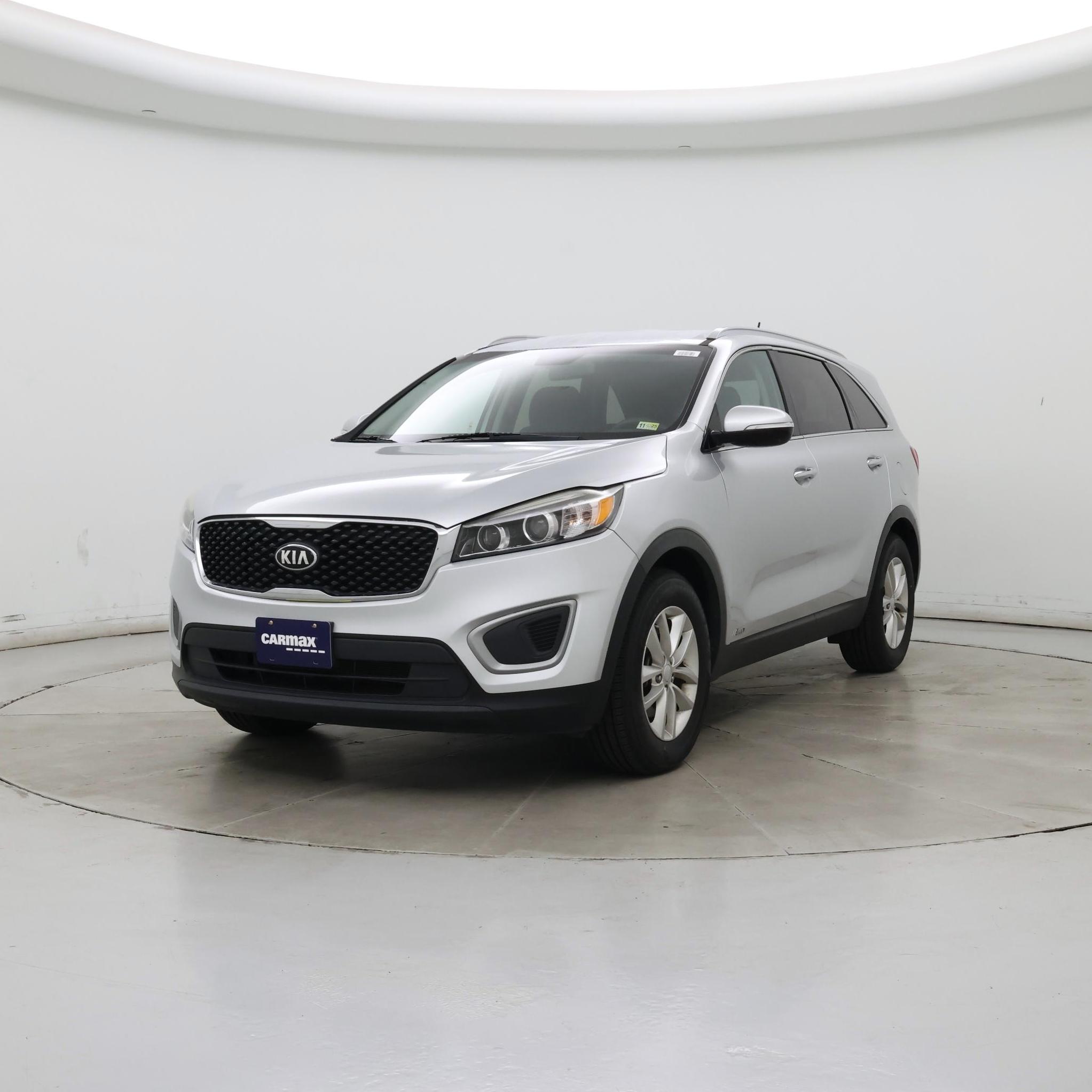 Thumbnail: 2017 Kia Sorento - 4