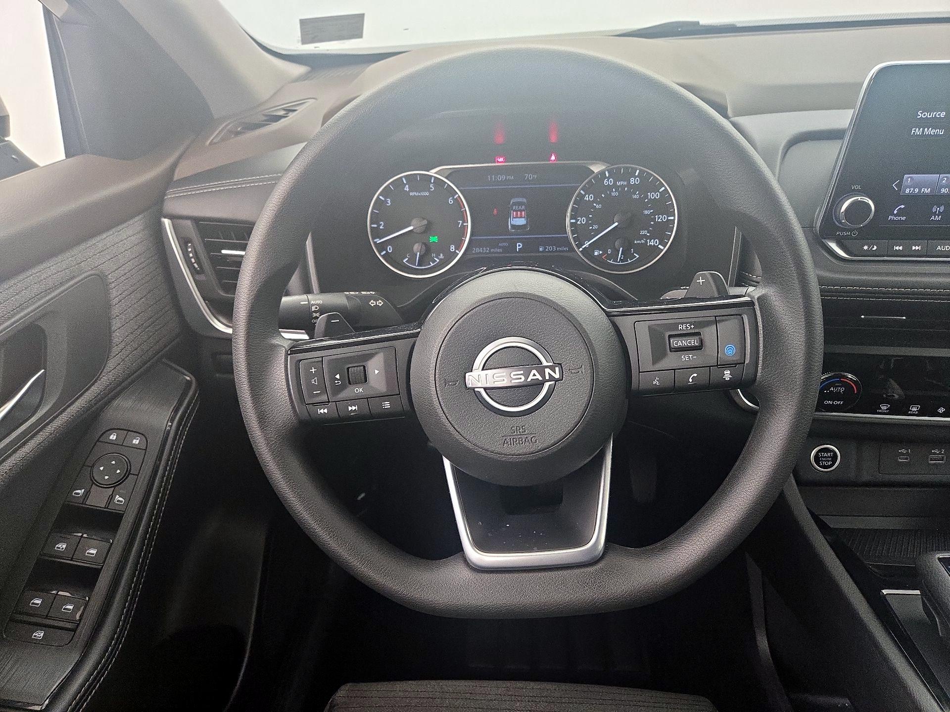 Thumbnail: 2023 Nissan Rogue - 10