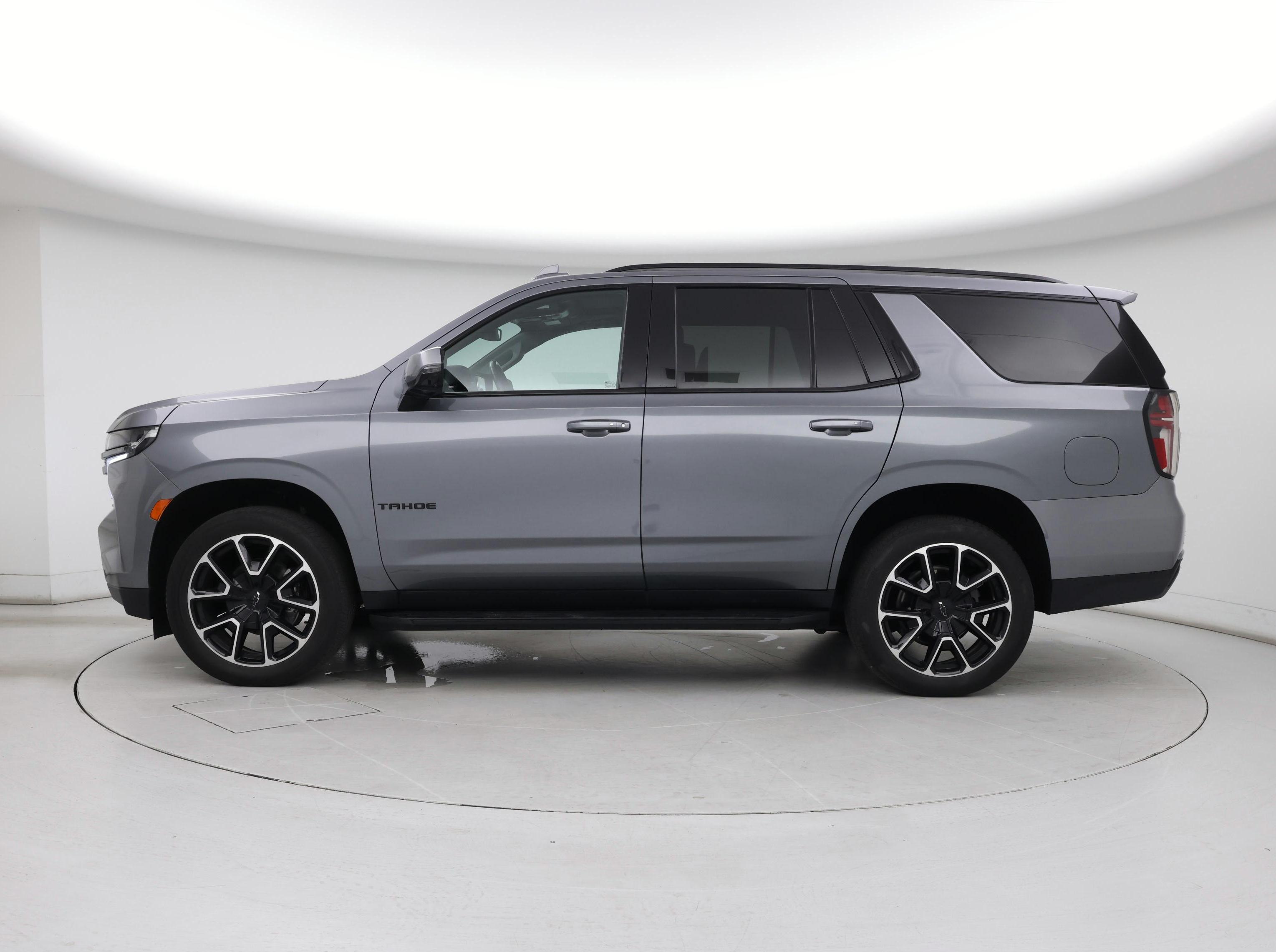 Thumbnail: 2022 Chevrolet Tahoe - 3