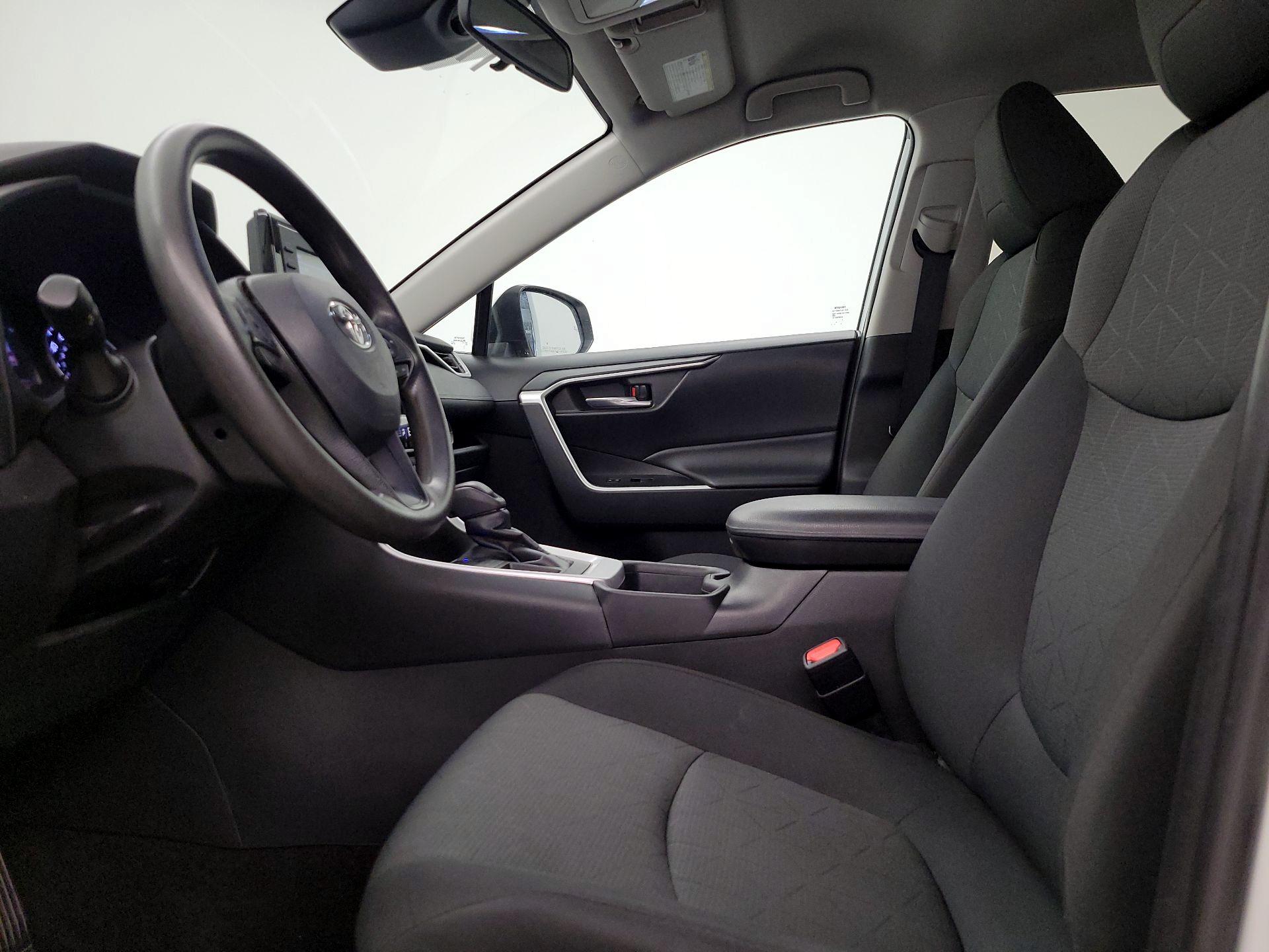 Thumbnail: 2021 Toyota RAV4 - 11