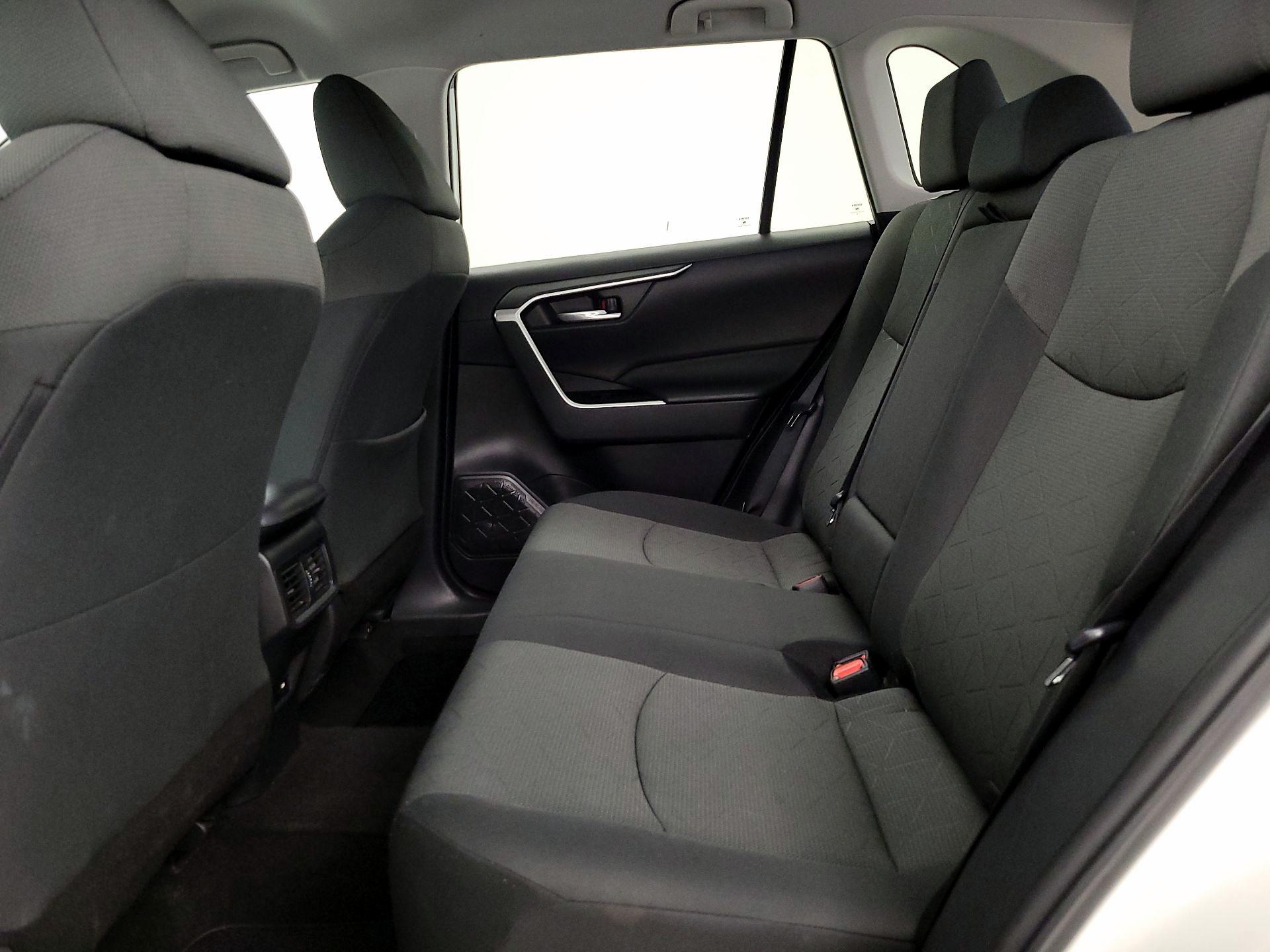 Thumbnail: 2021 Toyota RAV4 - 19