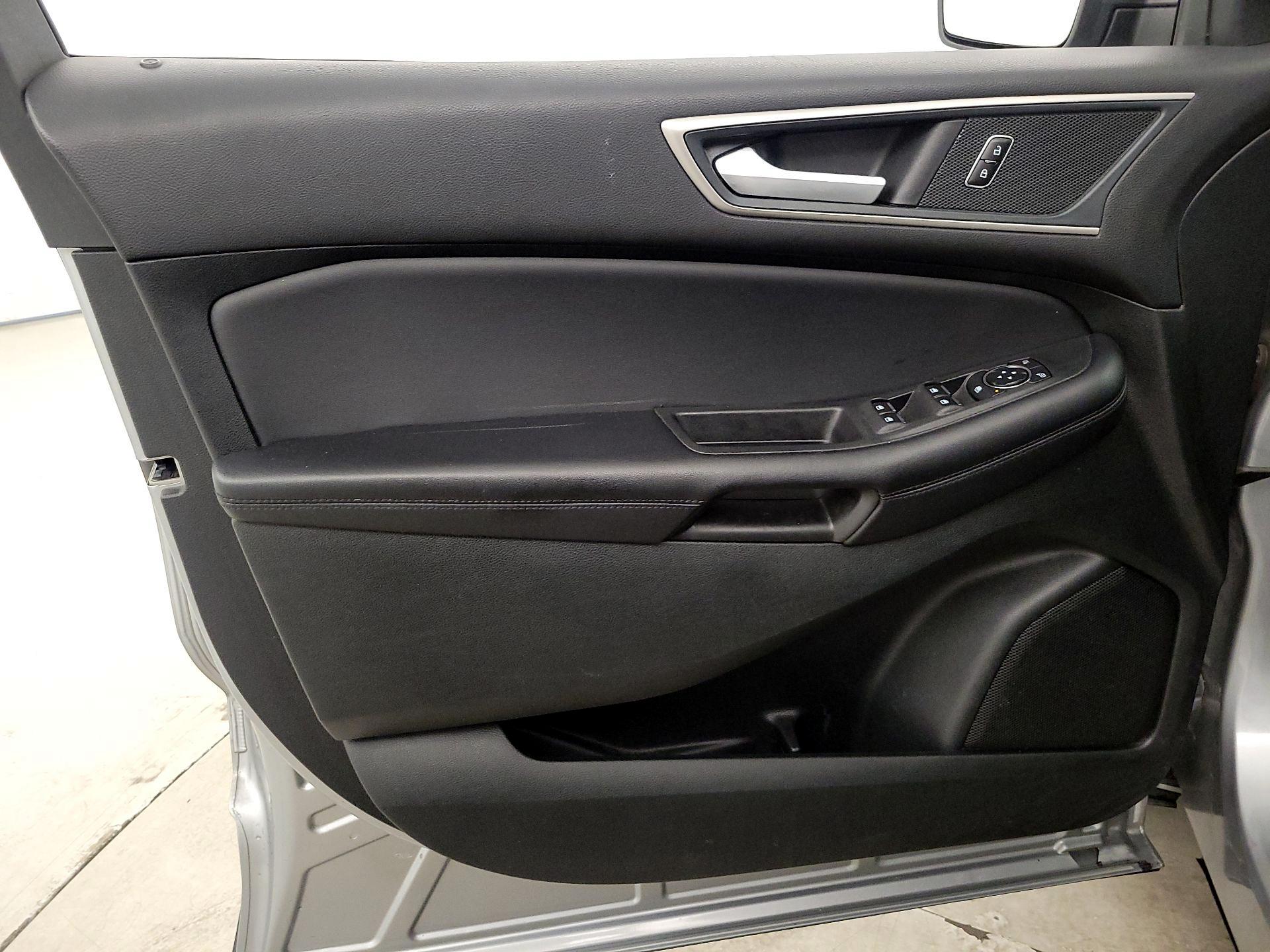 Thumbnail: 2023 Ford Edge - 12