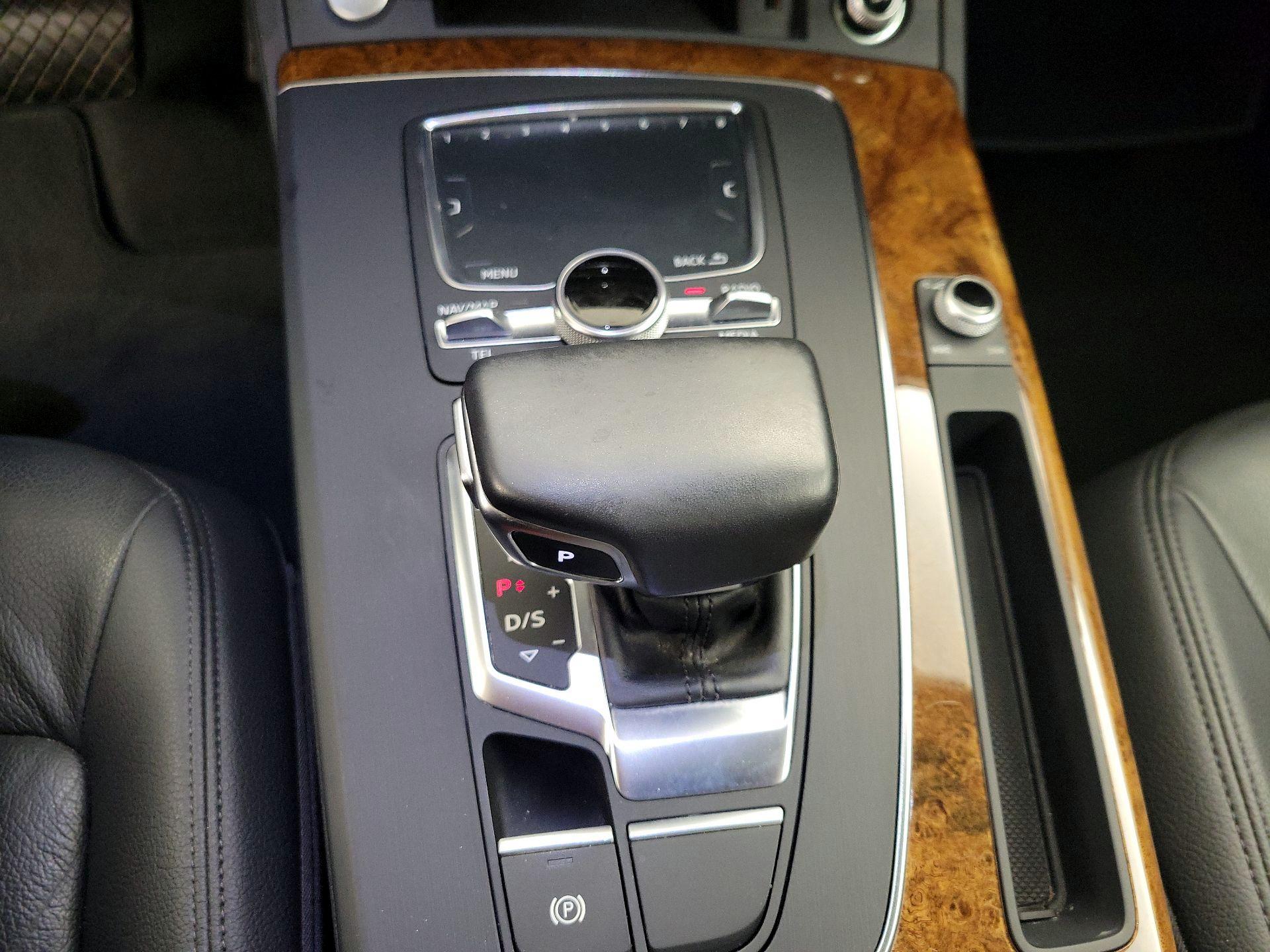 Thumbnail: 2018 Audi Q5 - 18