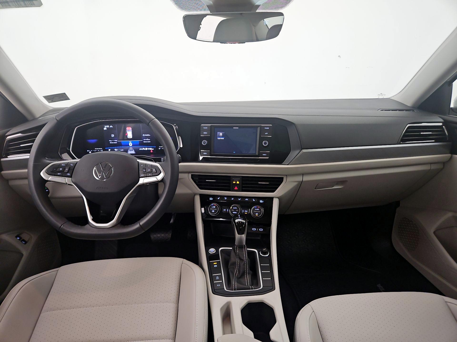 Thumbnail: 2024 Volkswagen Jetta - 9