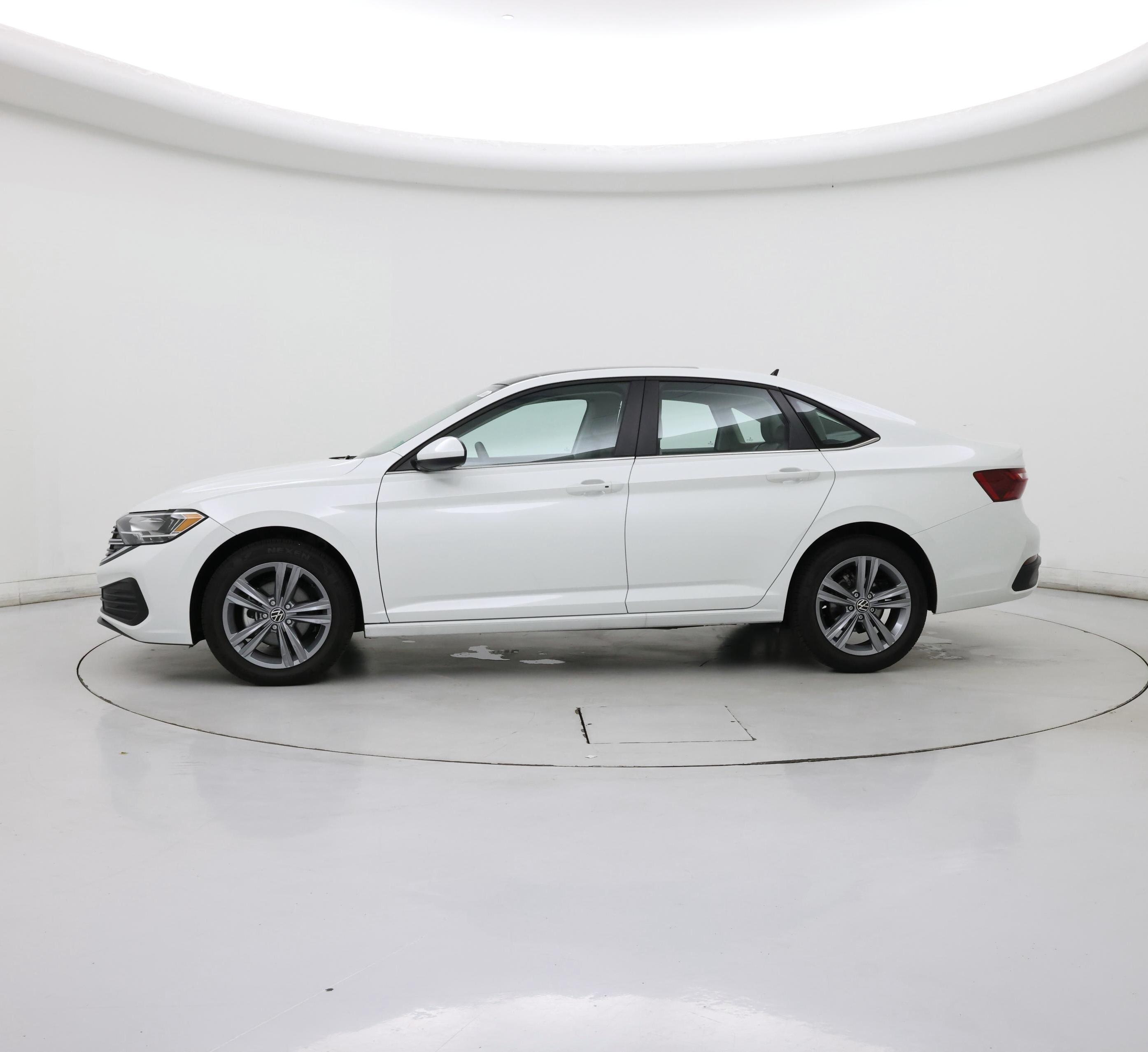 Thumbnail: 2024 Volkswagen Jetta - 3