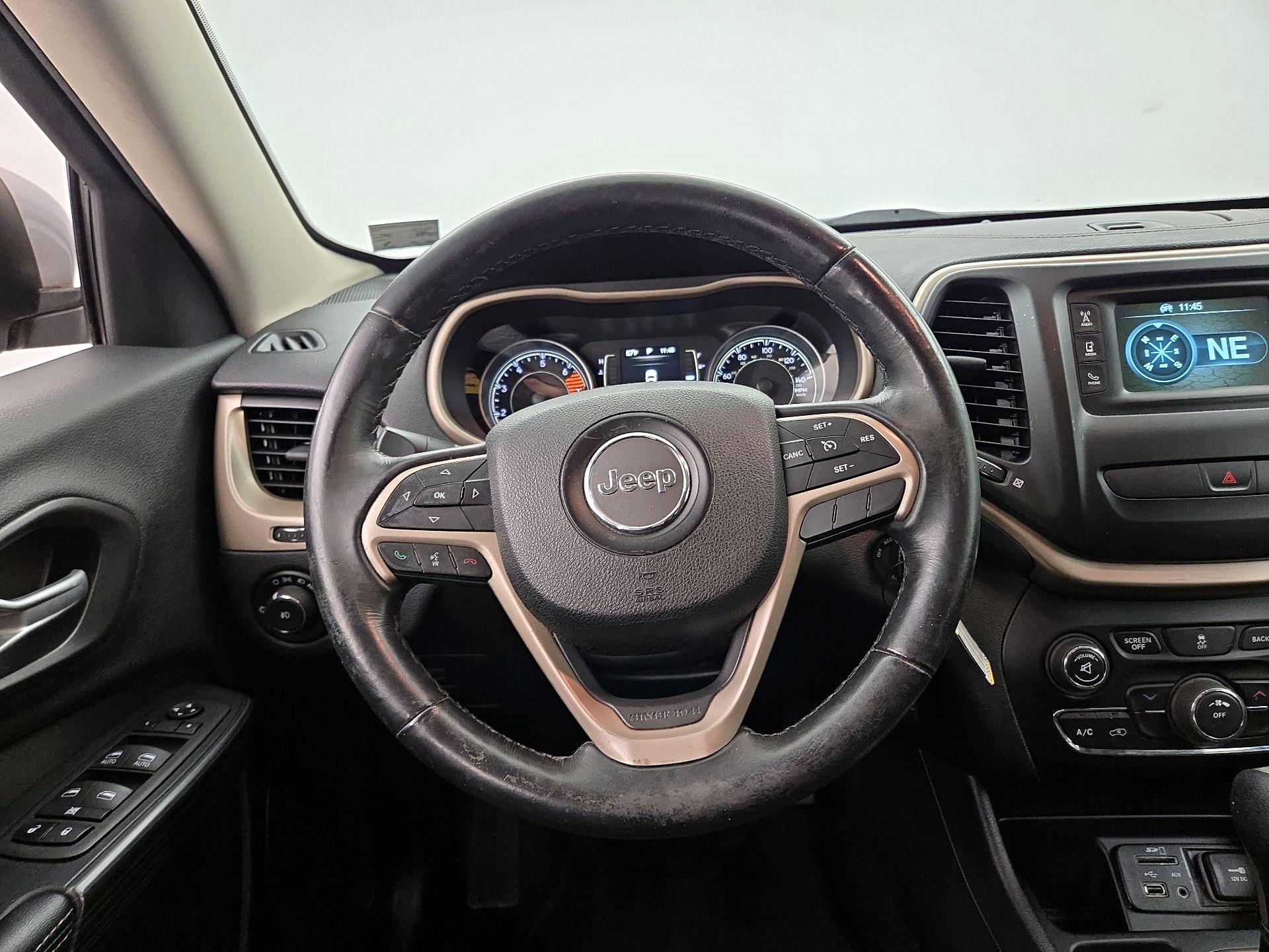 Thumbnail: 2016 Jeep Cherokee - 10