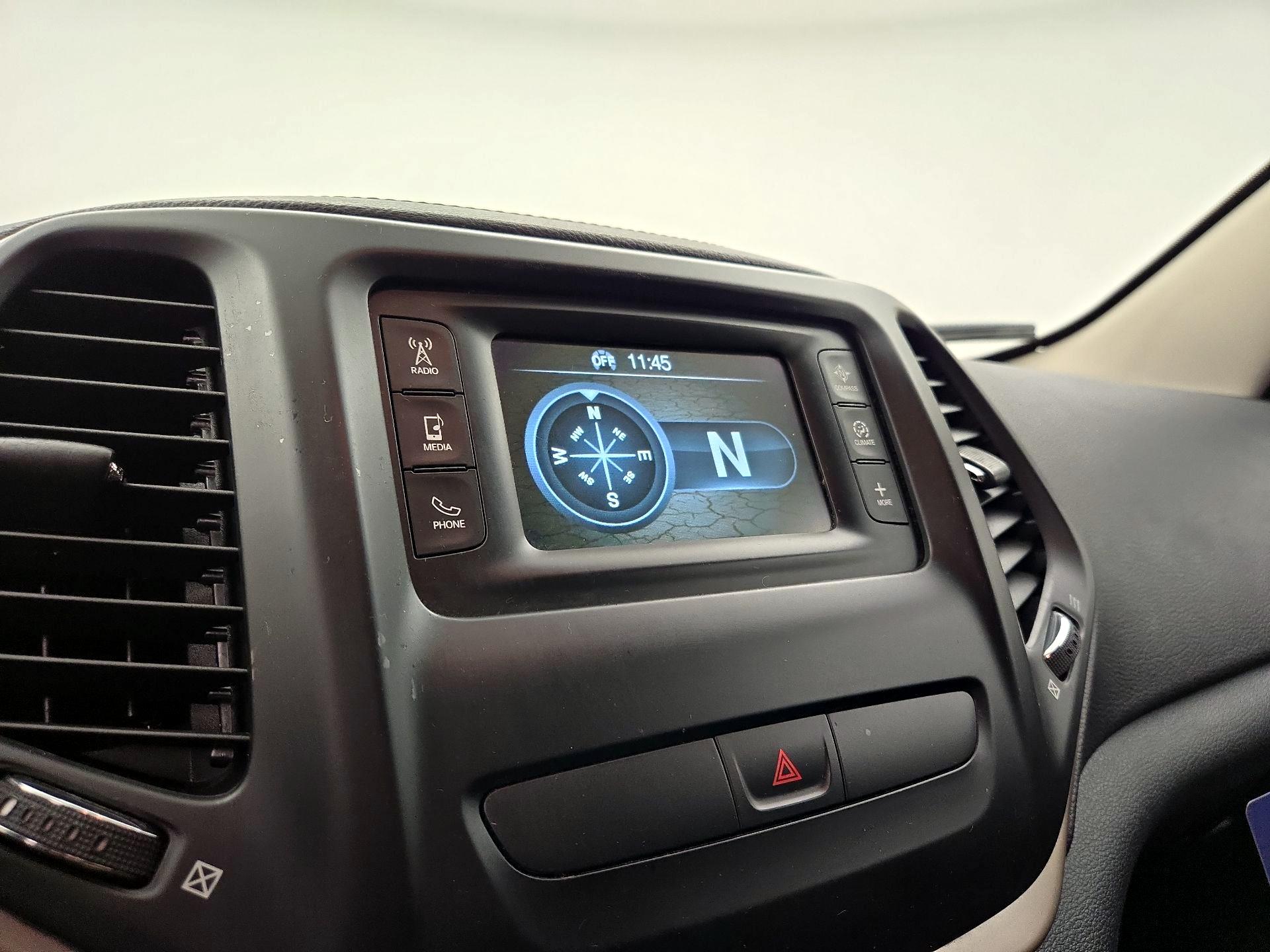 Thumbnail: 2016 Jeep Cherokee - 14