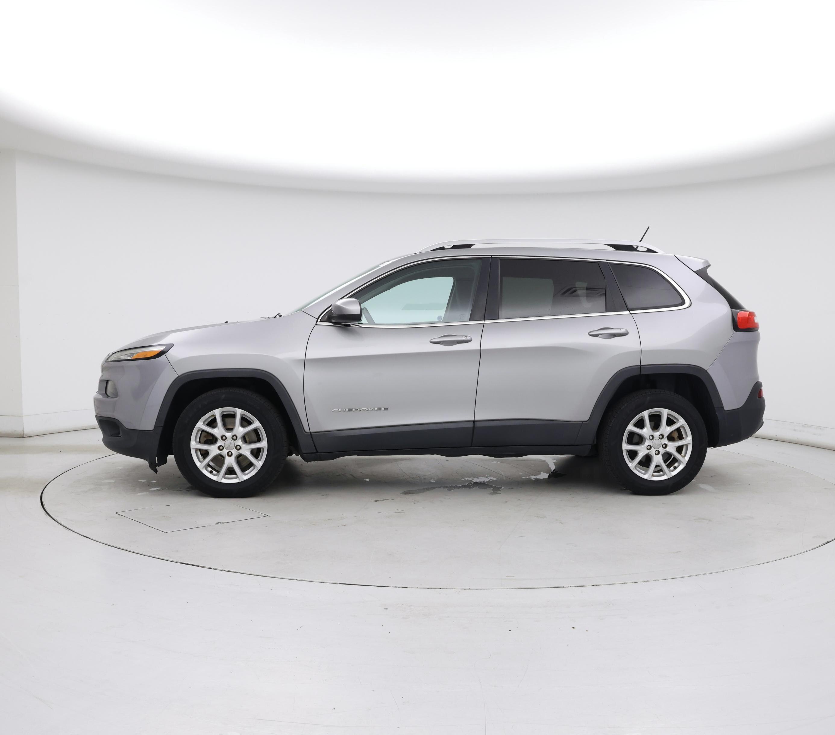 Thumbnail: 2016 Jeep Cherokee - 3