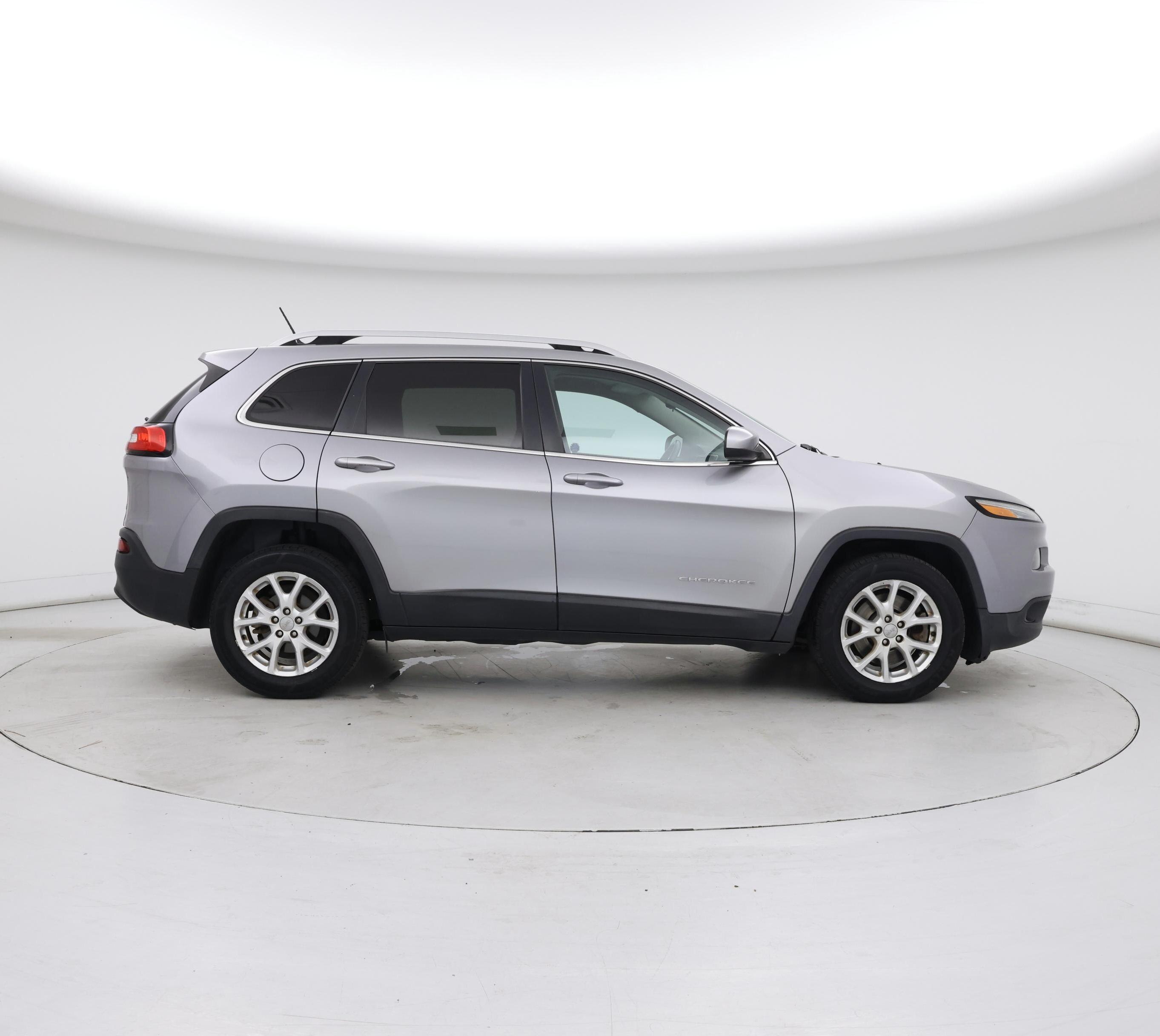 Thumbnail: 2016 Jeep Cherokee - 7