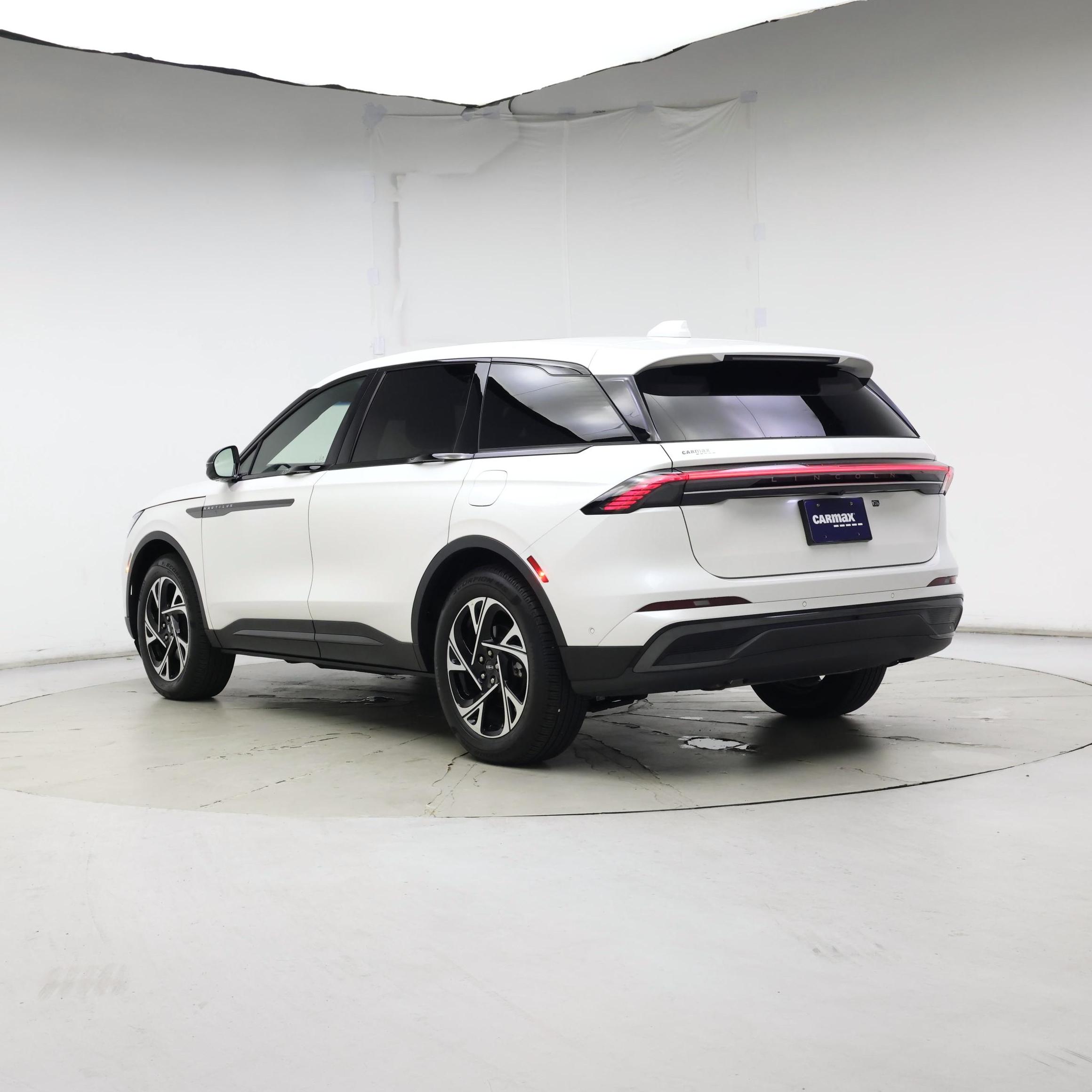 Thumbnail: 2024 Lincoln Nautilus - 2