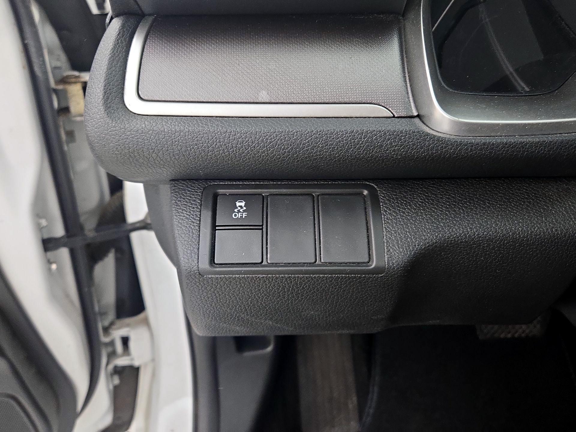 Thumbnail: 2016 Honda Civic - 13