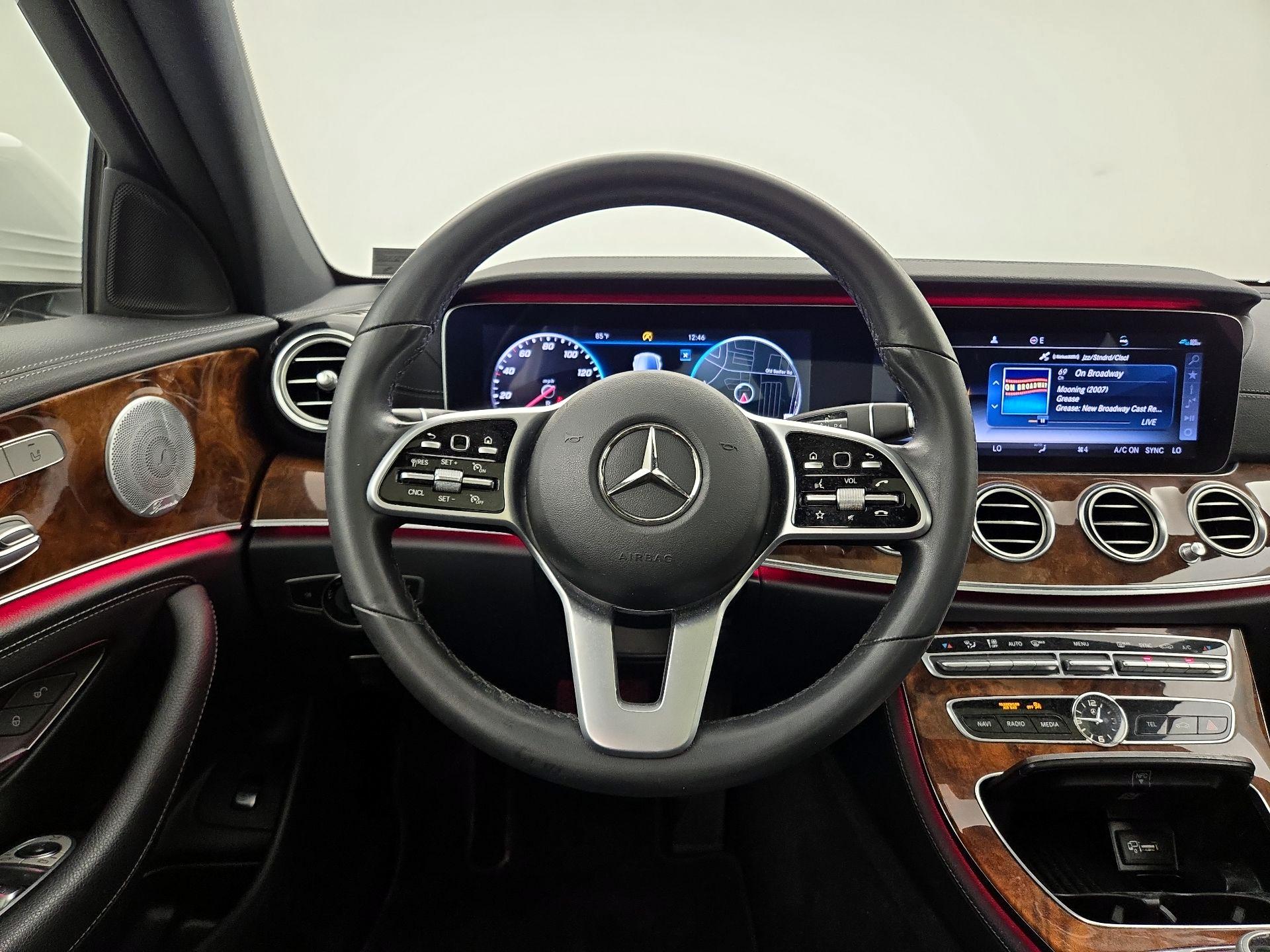 Thumbnail: 2020 Mercedes-Benz E-Class - 10
