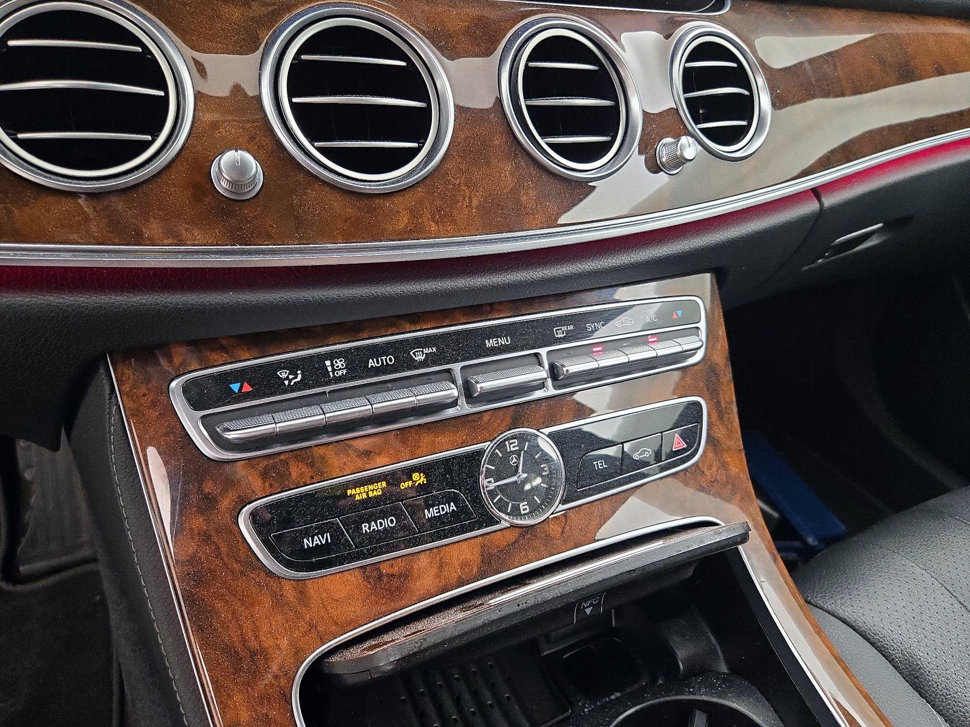 Thumbnail: 2020 Mercedes-Benz E-Class - 17