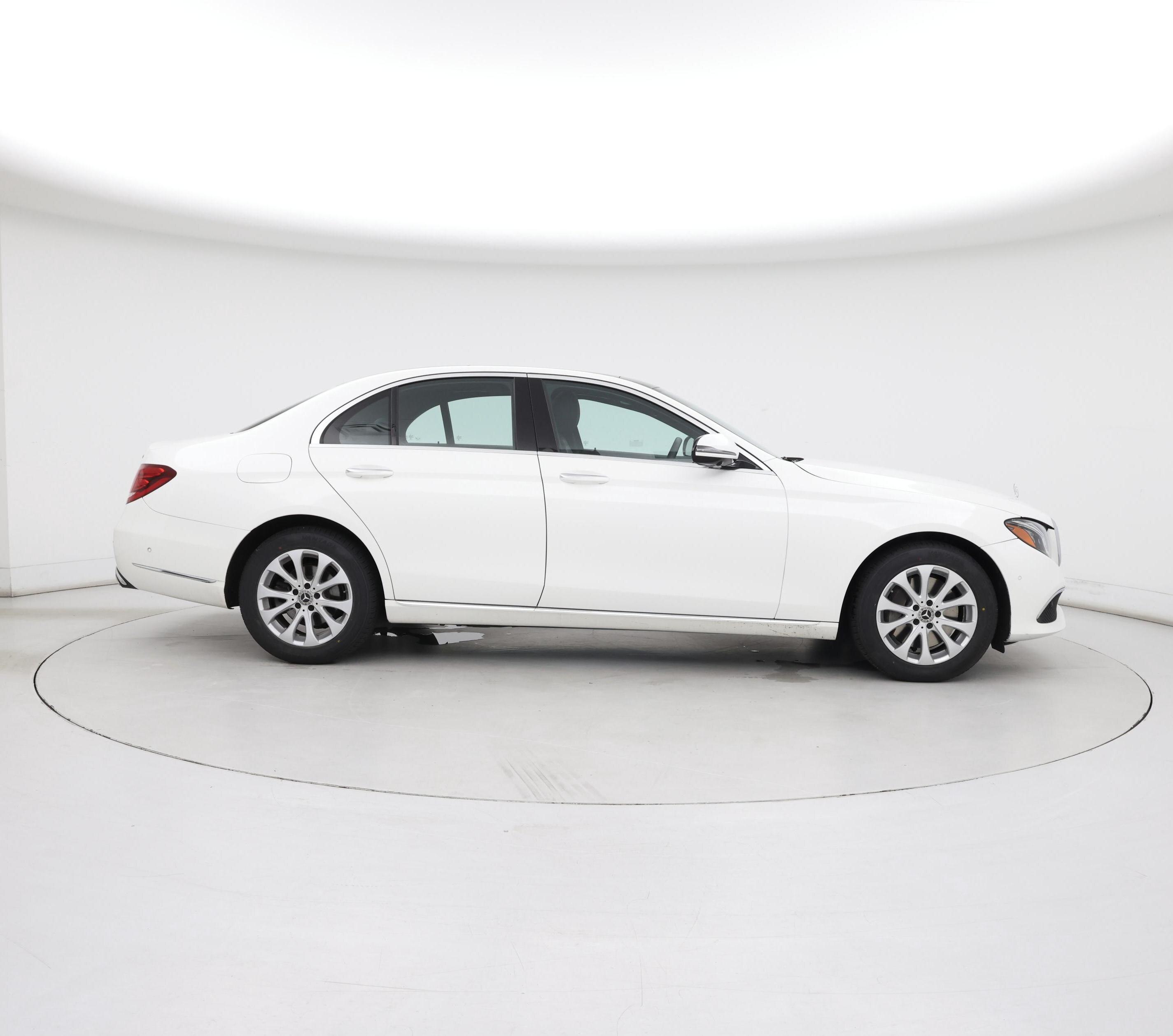 Thumbnail: 2020 Mercedes-Benz E-Class - 7