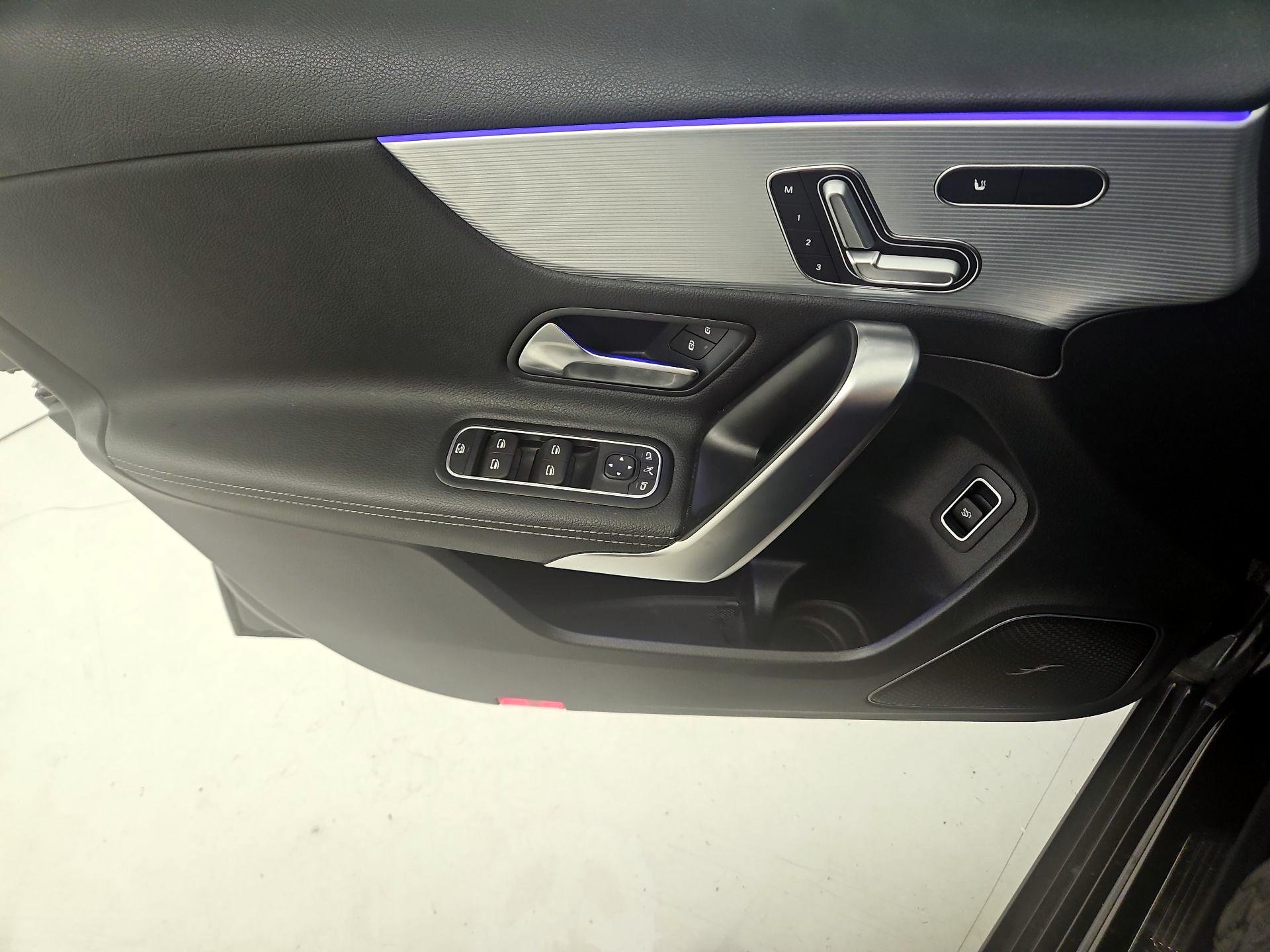 Thumbnail: 2022 Mercedes-Benz A-Class - 12