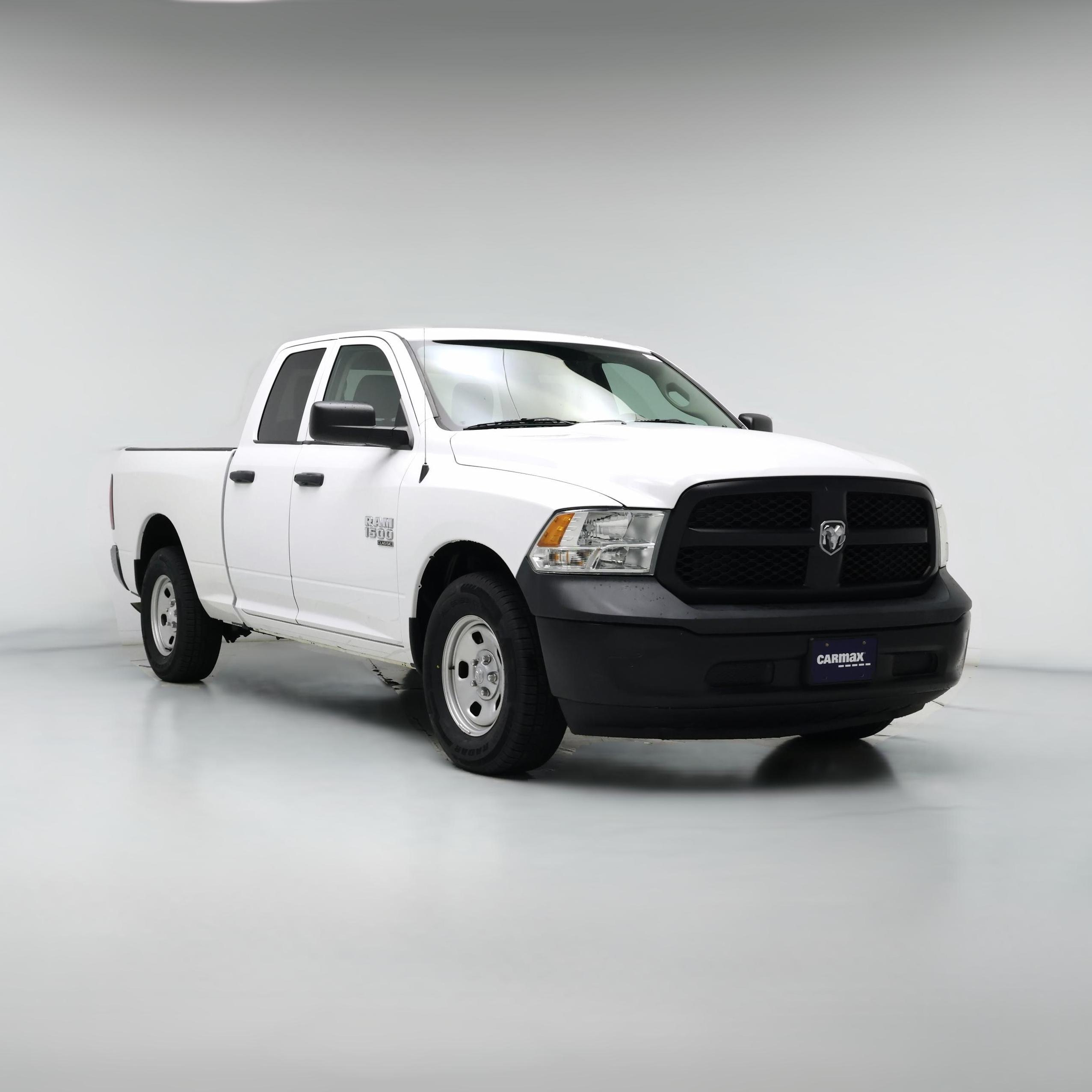 Thumbnail: 2019 RAM 1500 Classic - 1