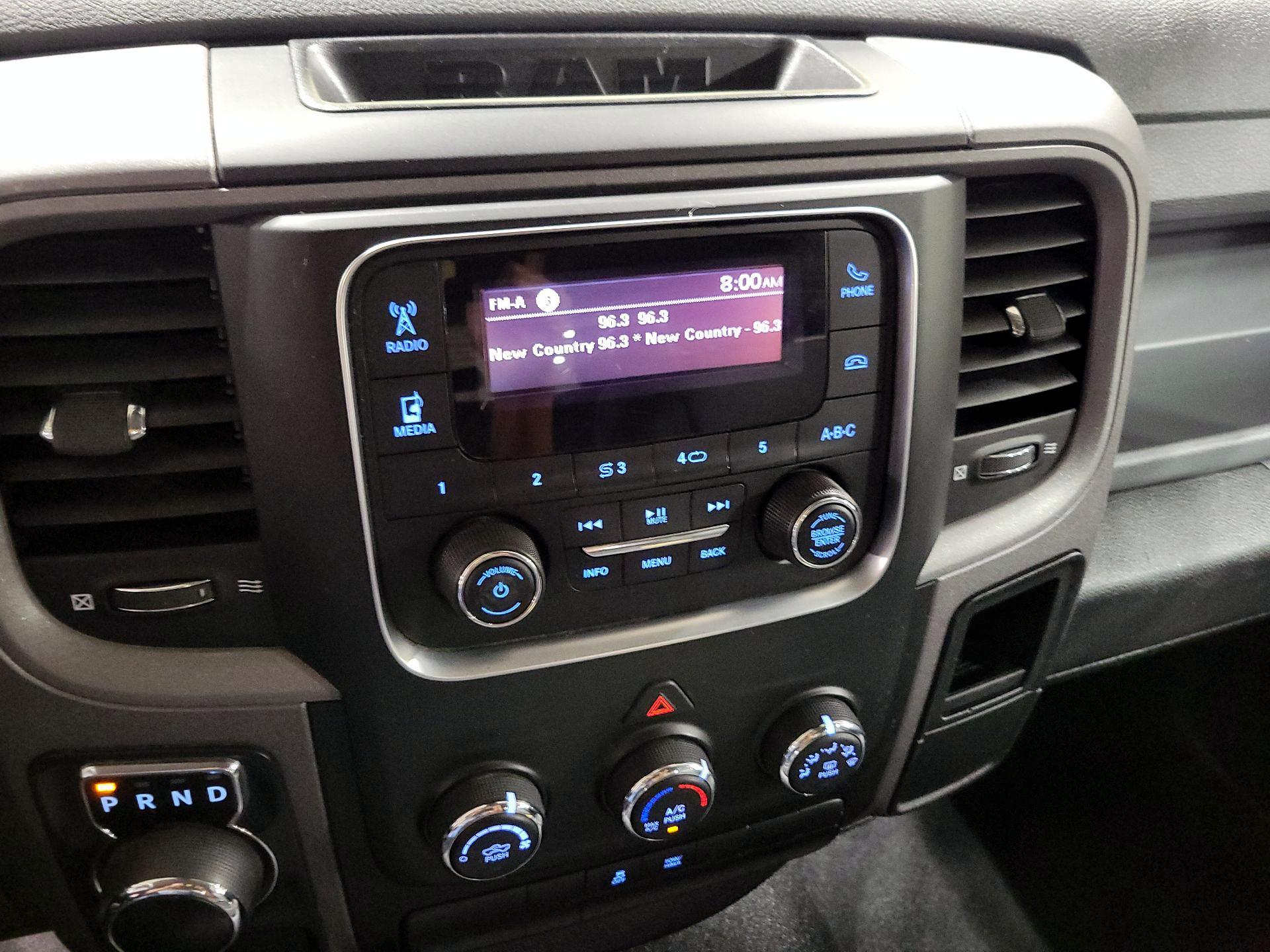 Thumbnail: 2019 RAM 1500 Classic - 15