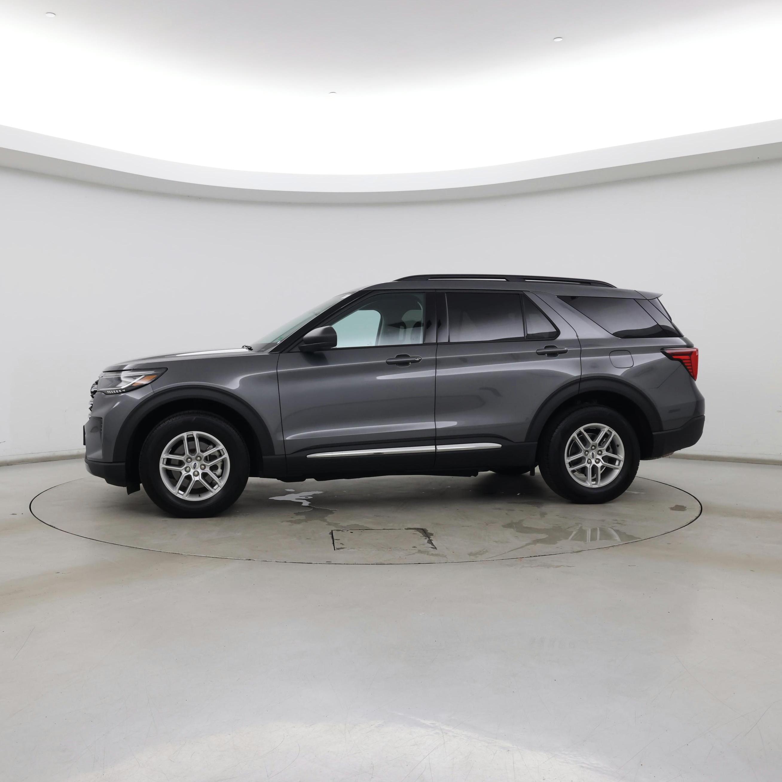 Thumbnail: 2025 Ford Explorer - 3