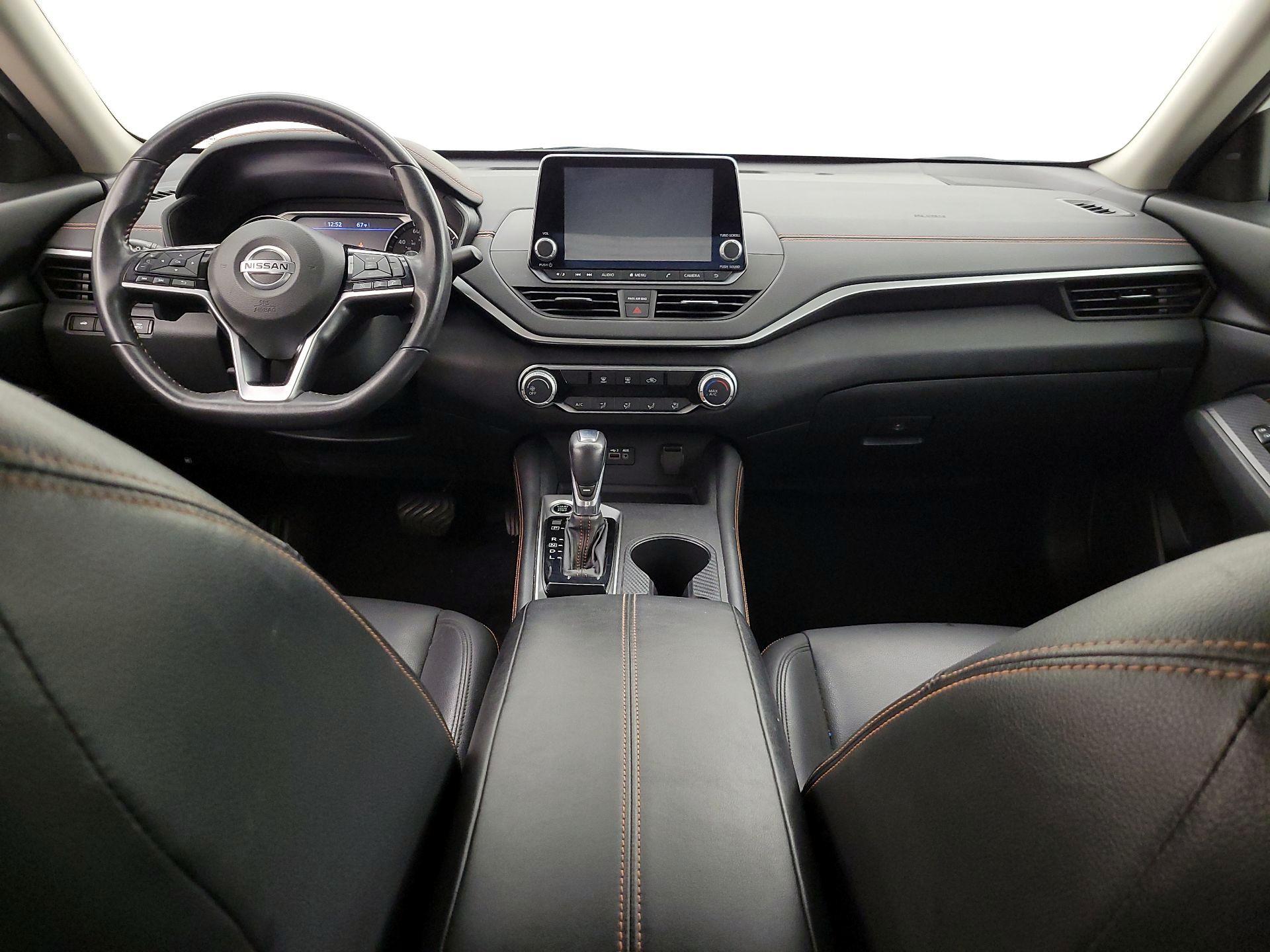 Thumbnail: 2020 Nissan Altima - 9