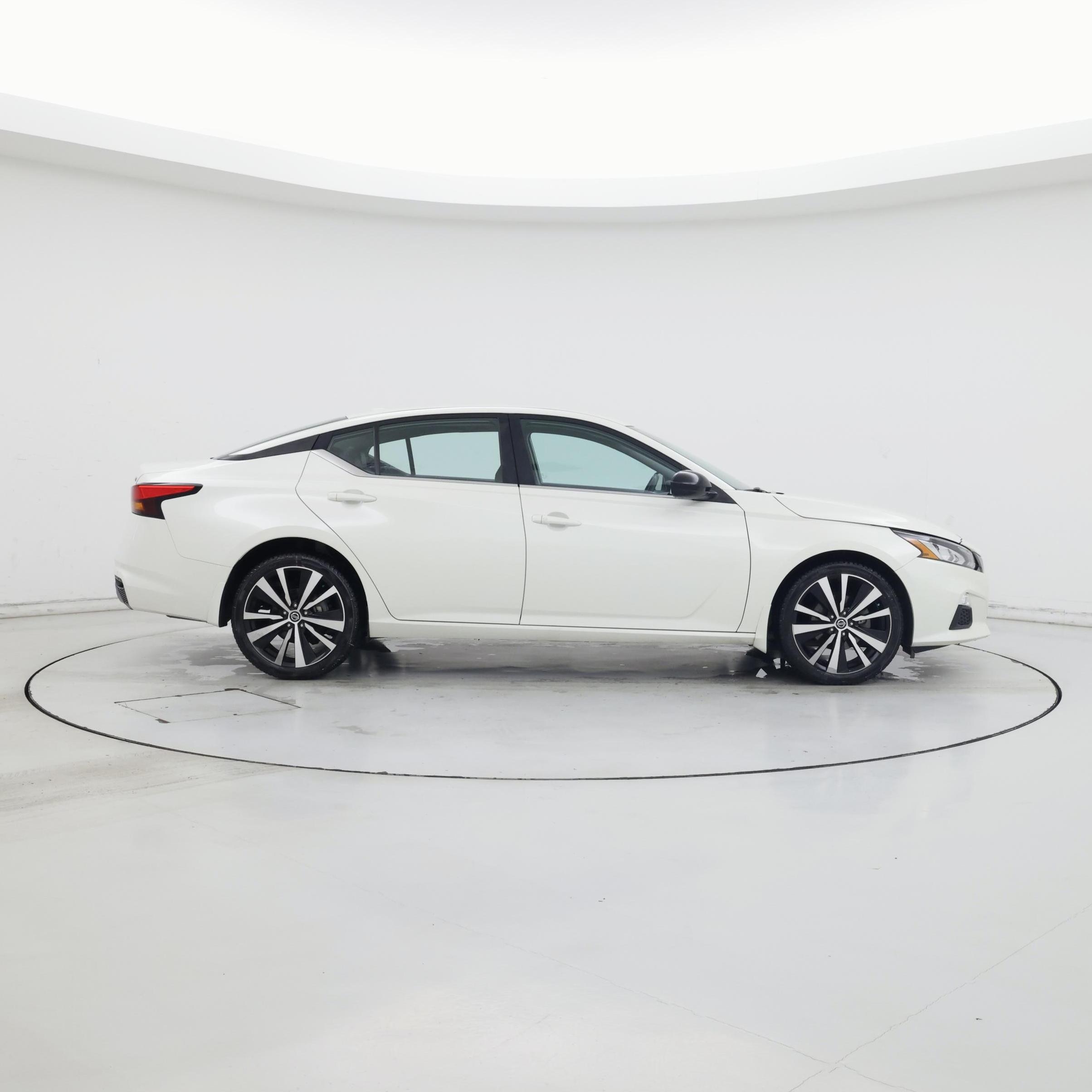 Thumbnail: 2020 Nissan Altima - 7