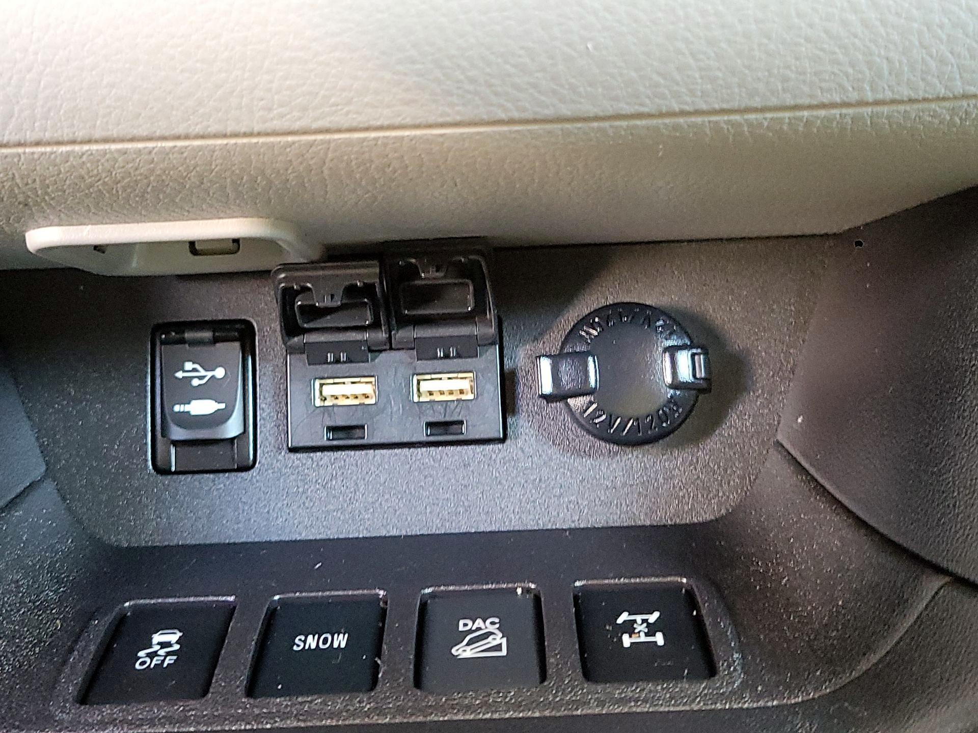 Thumbnail: 2019 Toyota Highlander - 19