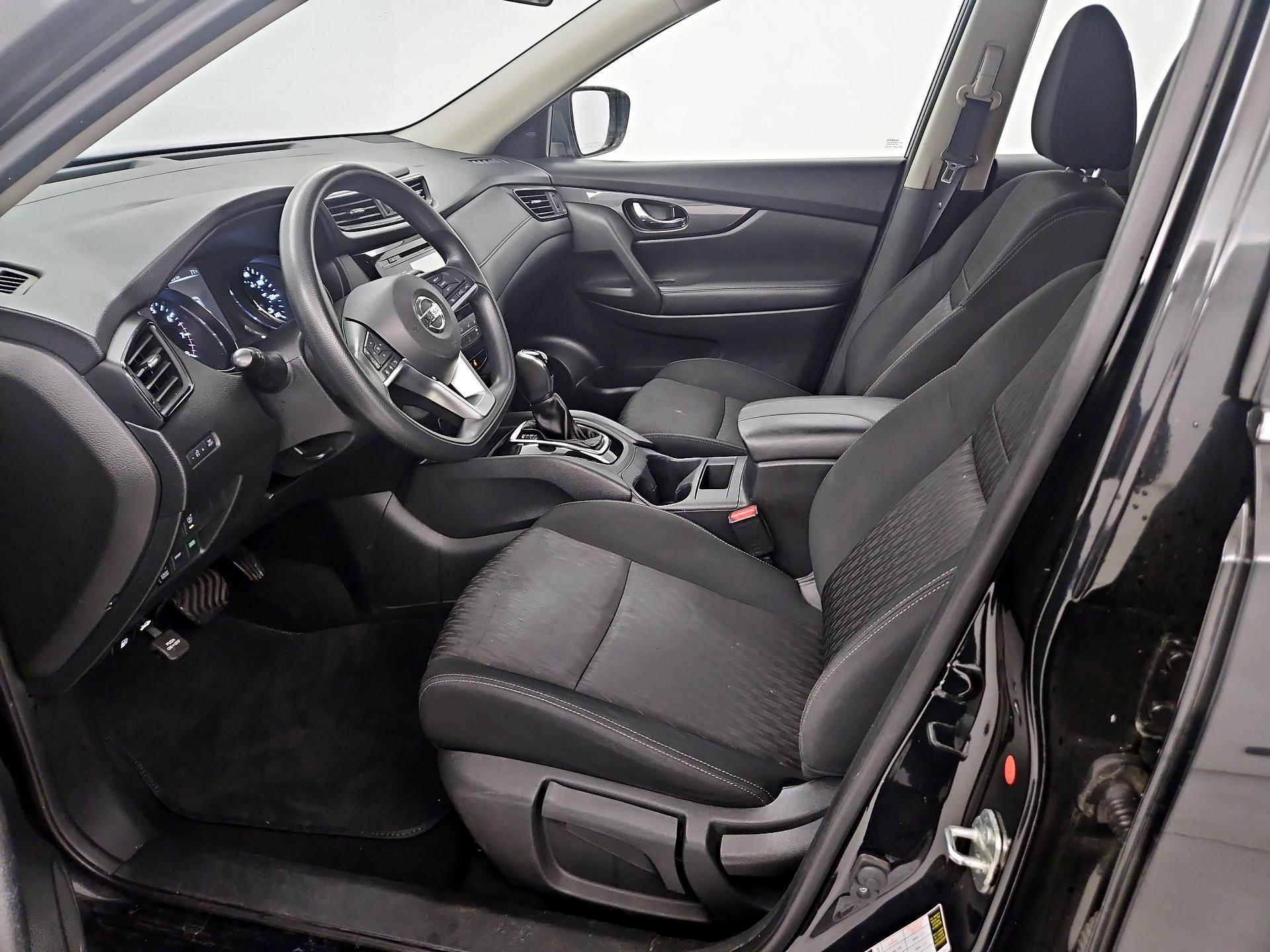 Thumbnail: 2017 Nissan Rogue - 11