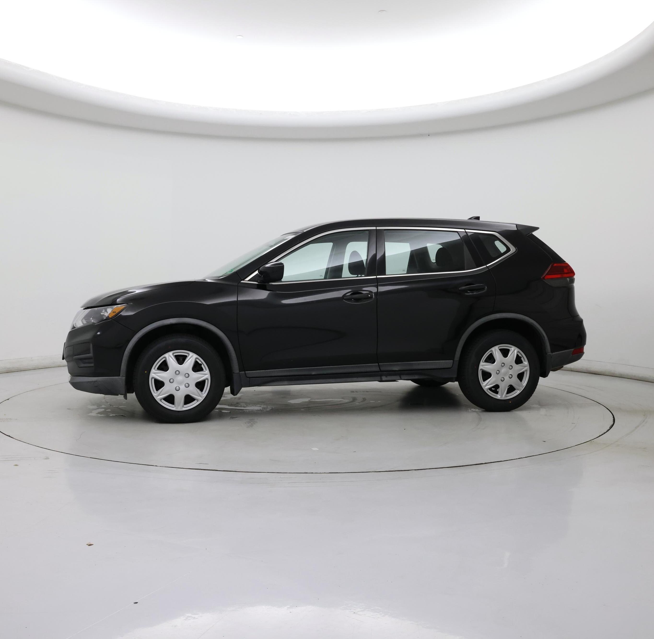 Thumbnail: 2017 Nissan Rogue - 3