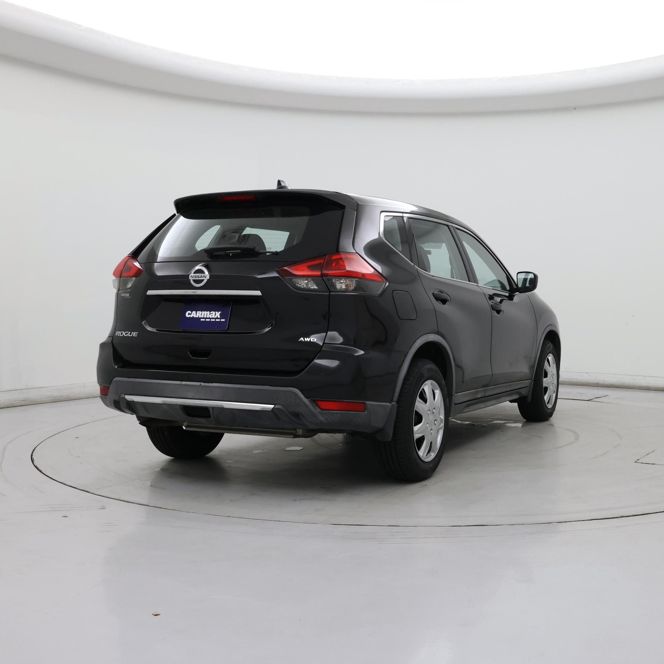 Thumbnail: 2017 Nissan Rogue - 8